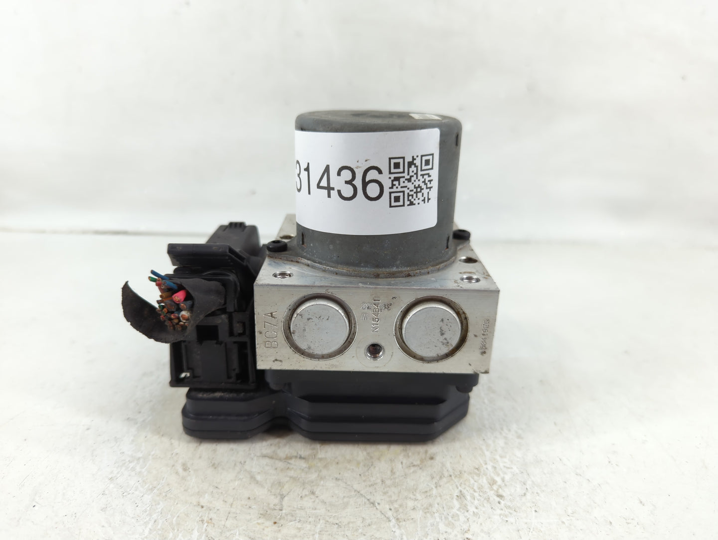 2015-2017 Hyundai Accent ABS Pump Control Module Replacement P/N:58920-1R460 Fits Fits 2015 2016 2017 OEM Used Auto Parts - 