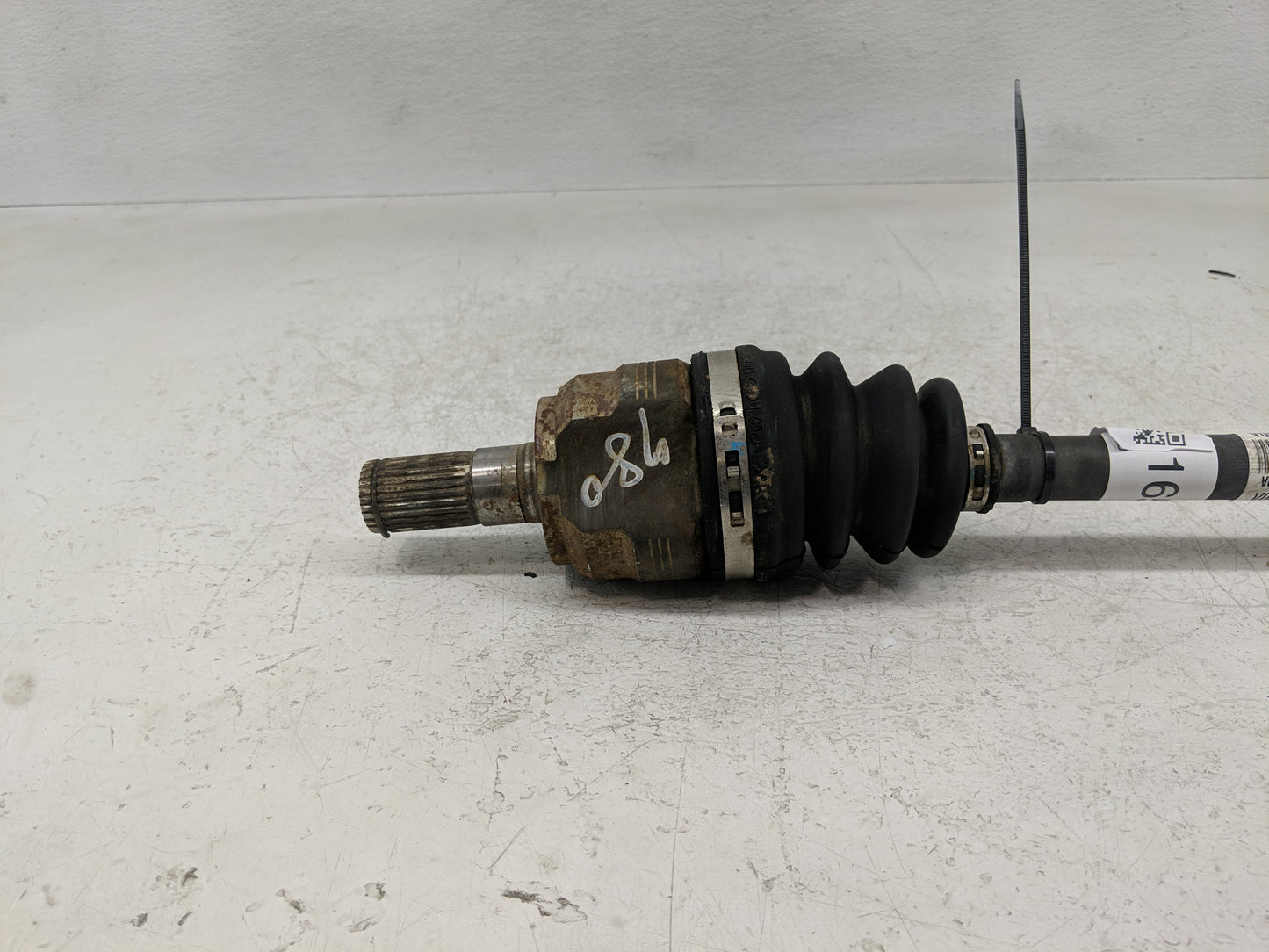 2012-2017 Hyundai Accent Axle Shaft Front Driver Cv C/v - Oemusedautoparts1.com