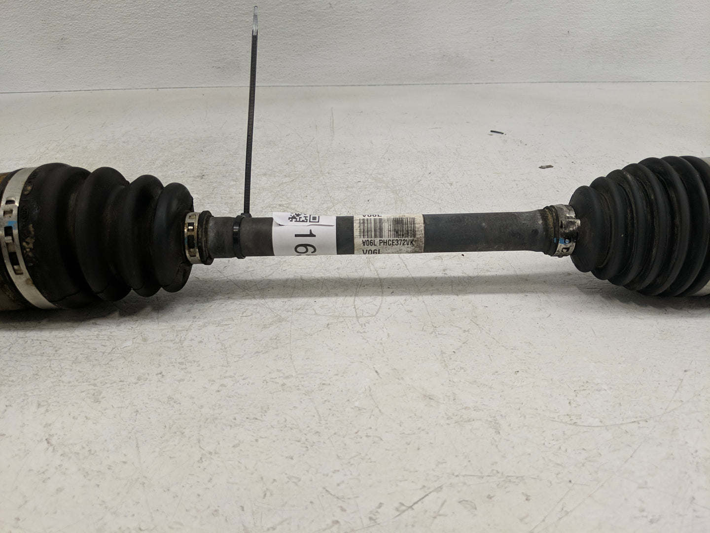 2012-2017 Hyundai Accent Axle Shaft Front Driver Cv C/v - Oemusedautoparts1.com