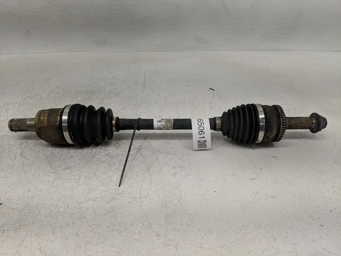 2012-2017 Hyundai Accent Axle Shaft Front Driver Cv C/v - Oemusedautoparts1.com