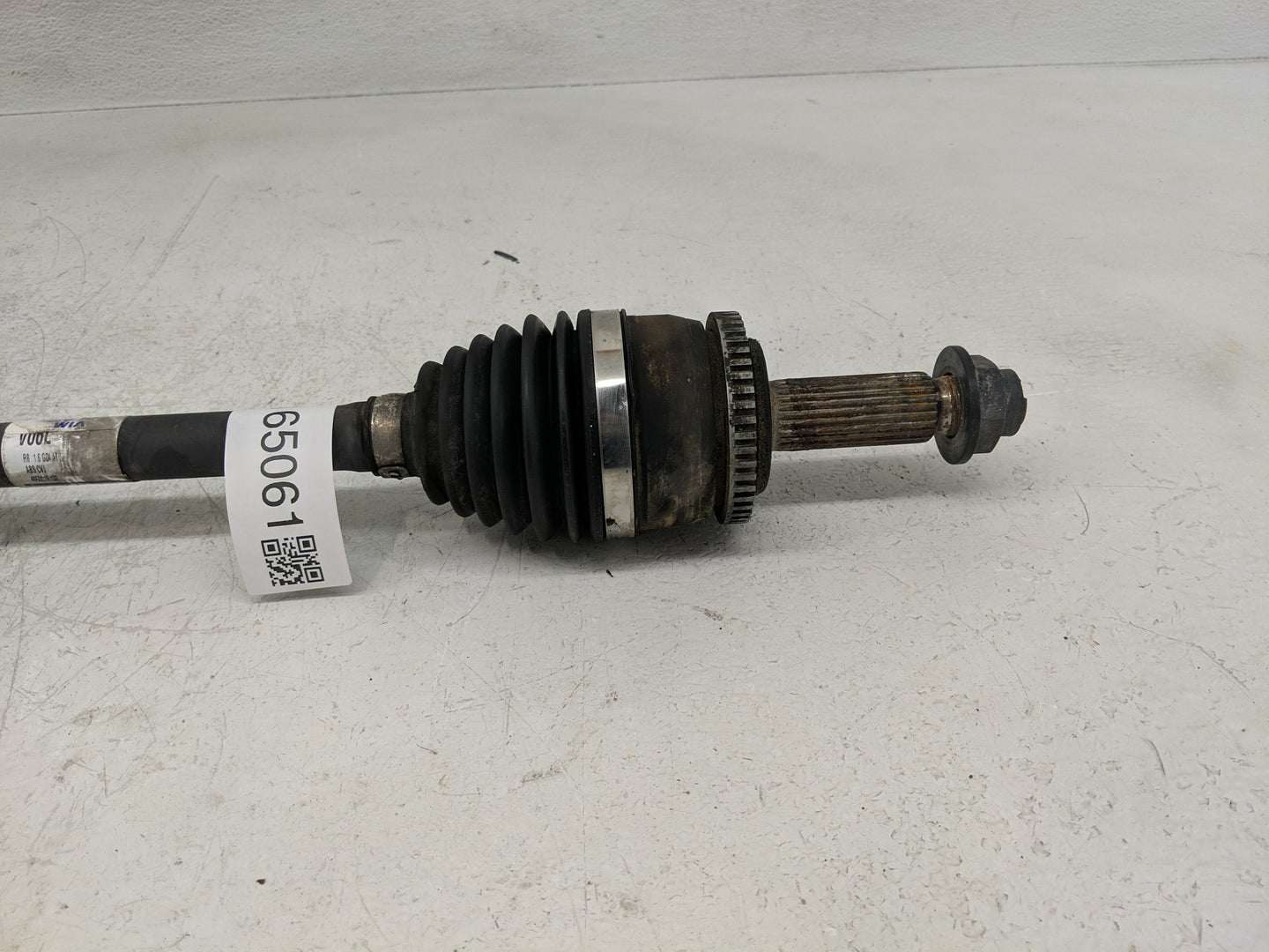 2012-2017 Hyundai Accent Axle Shaft Front Driver Cv C/v - Oemusedautoparts1.com