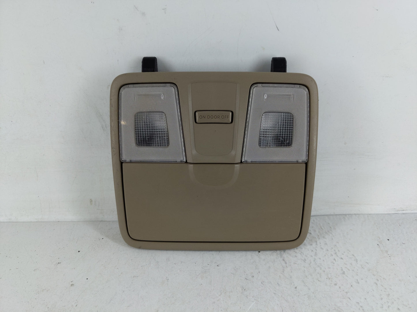 2012-2017 Hyundai Accent Overhead Roof Console 1168255 - Oemusedautoparts1.com