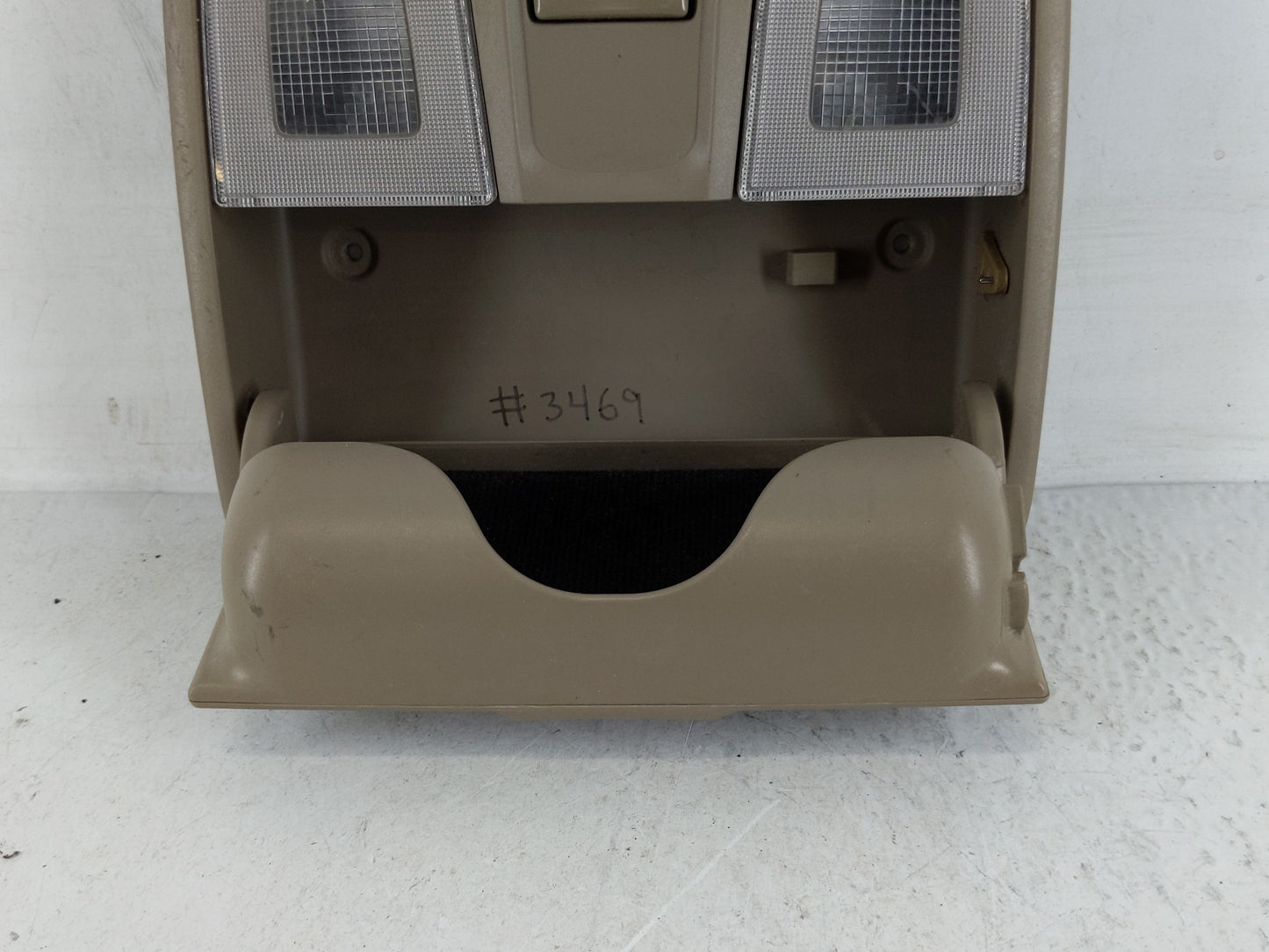 2012-2017 Hyundai Accent Overhead Roof Console 1168255 - Oemusedautoparts1.com