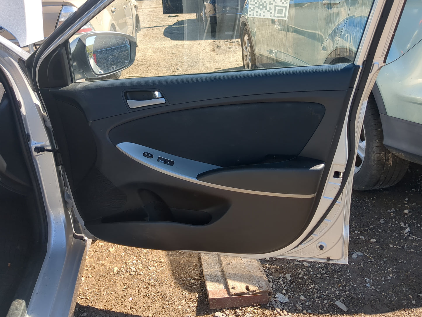 2015 Hyundai Accent Front Right Passenger Interior Door Panel Trim - Oemusedautoparts1.com