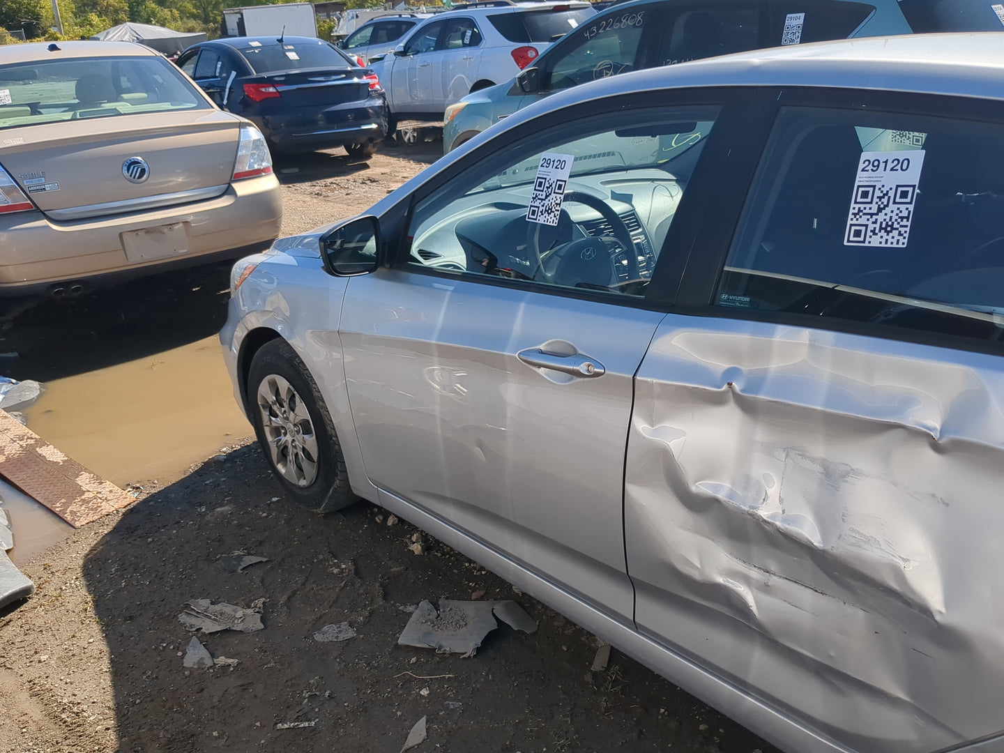 2015-2017 Hyundai Accent Driver Front Door Oem - Oemusedautoparts1.com