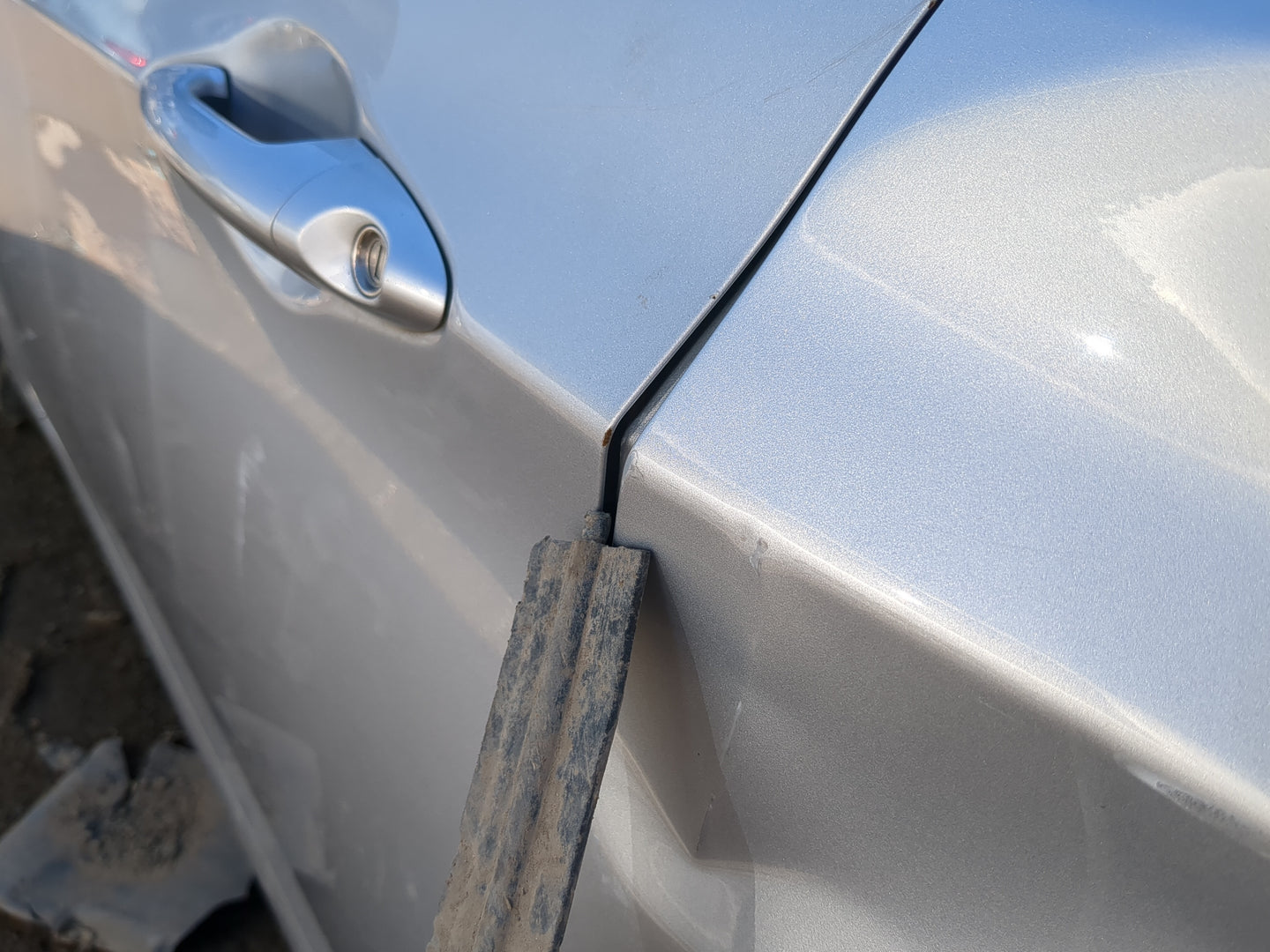2015-2017 Hyundai Accent Driver Front Door Oem - Oemusedautoparts1.com