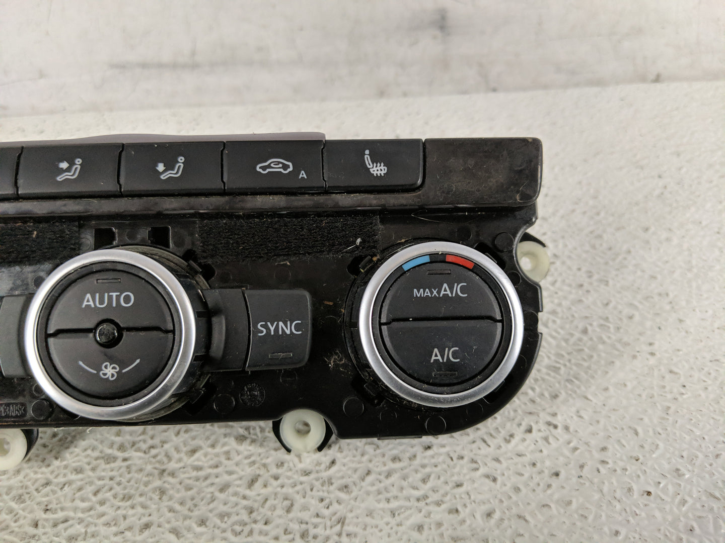 2015-2017 Hyundai Accent Climate Control Module Temperature AC/Heater Replacement P/N:3AA907044AN Fits Fits 2015 2016 2017 O