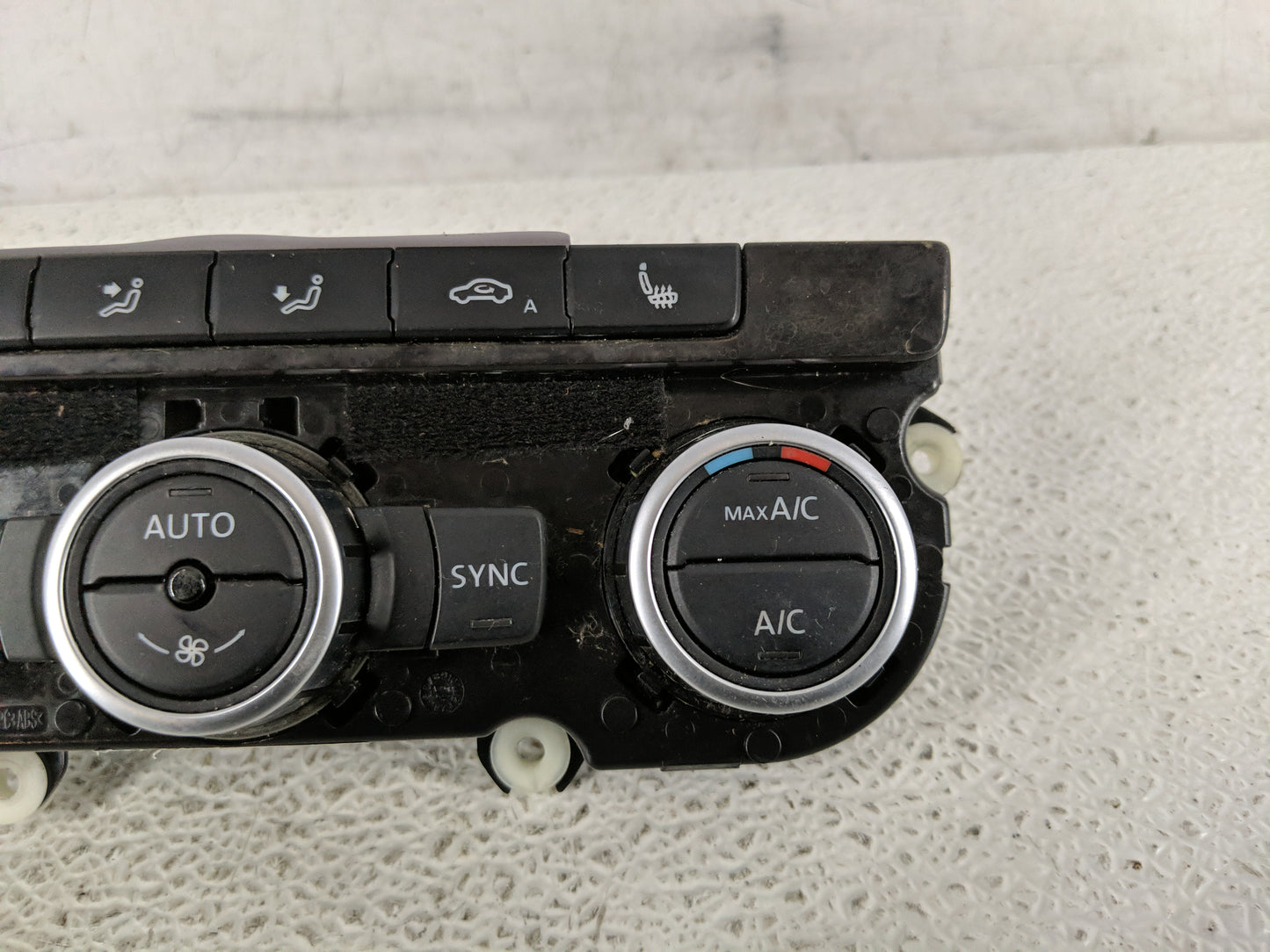 2015-2017 Hyundai Accent Climate Control Module Temperature AC/Heater Replacement P/N:3AA907044AN Fits Fits 2015 2016 2017 O