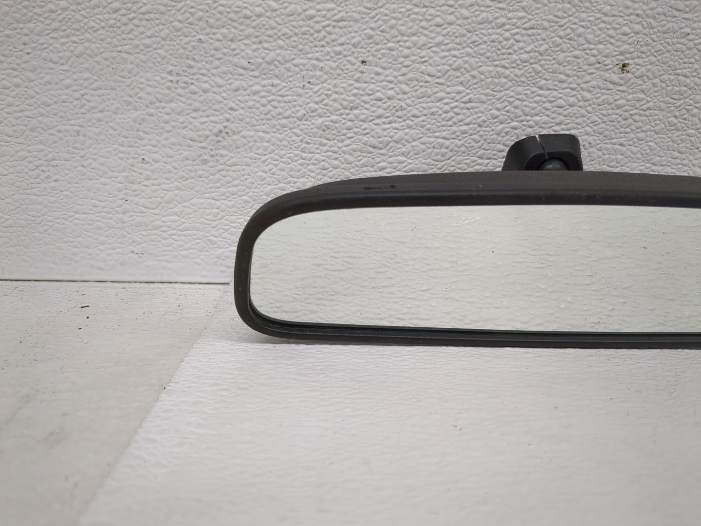 2012-2017 Hyundai Accent Interior Rear View Mirror Replacement OEM P/N:E4012143 Fits OEM Used Auto Parts - Oemusedautoparts1