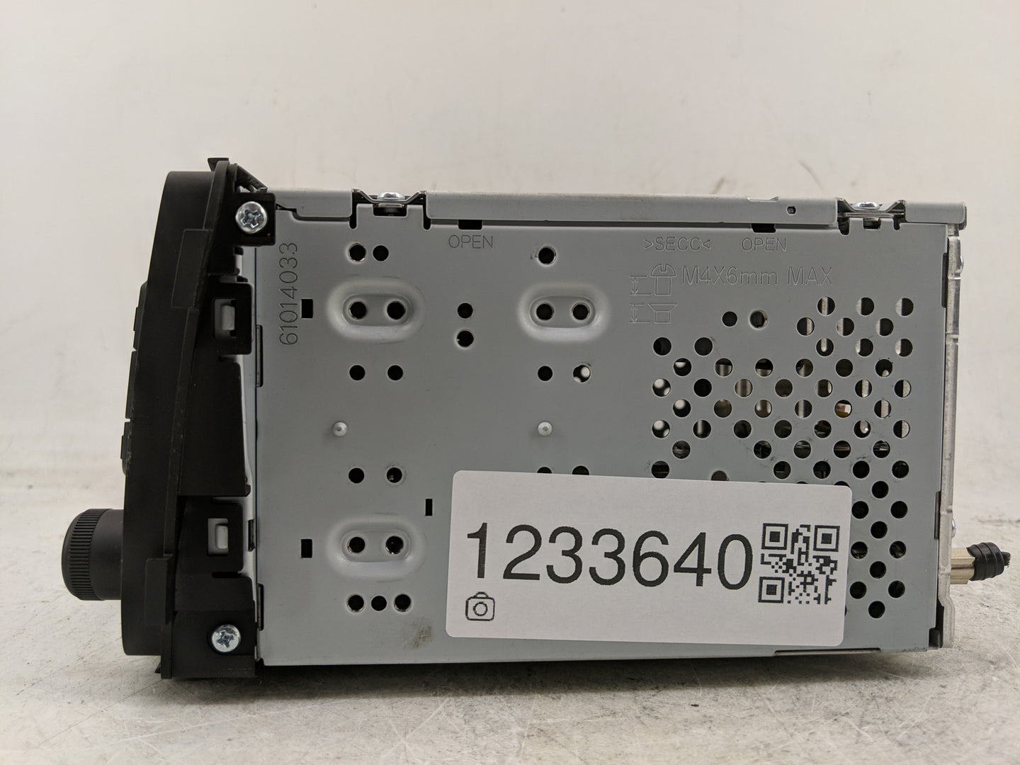 2015 Hyundai Accent Radio AM FM Cd Player Receiver Replacement P/N:96170-1R111RDR Fits OEM Used Auto Parts - Oemusedautopart
