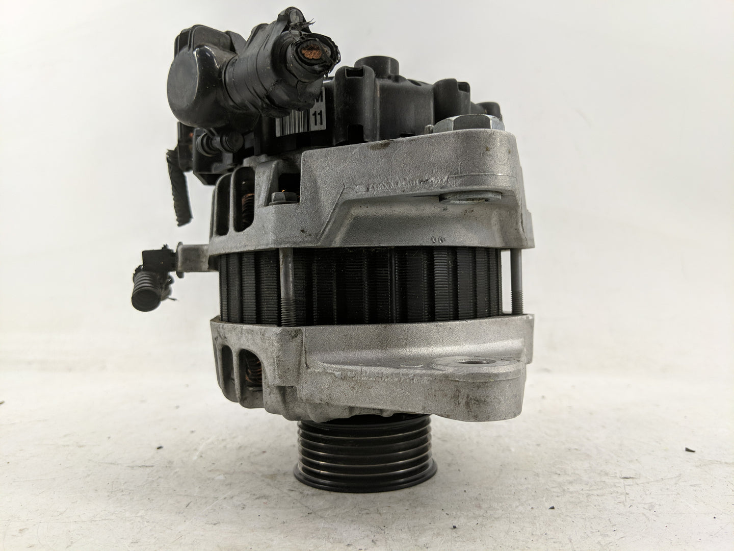 2015-2017 Hyundai Accent Alternator Replacement Generator Charging Assembly Engine OEM P/N:37300-2B510 2616741 Fits OEM Used