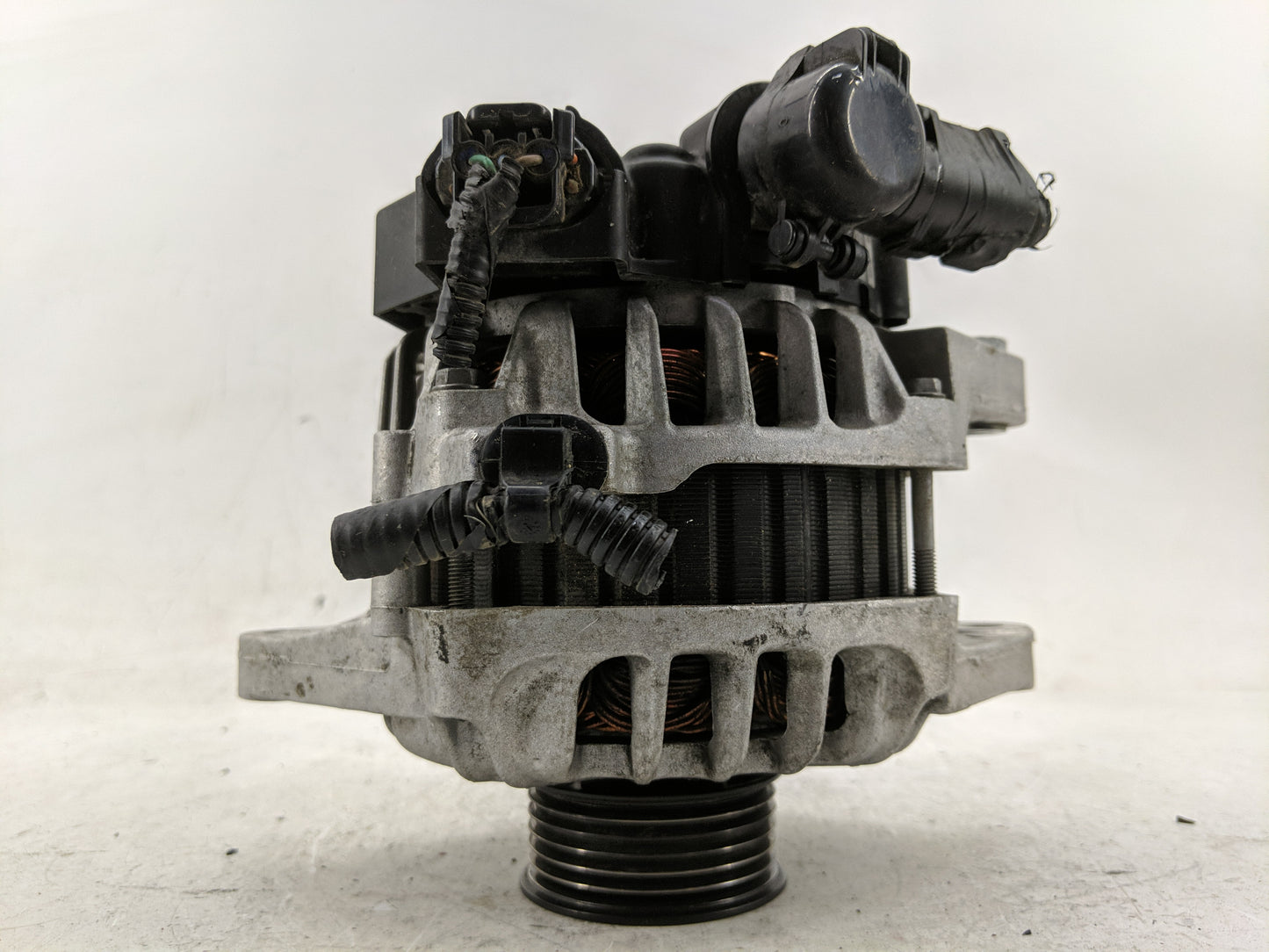 2015-2017 Hyundai Accent Alternator Replacement Generator Charging Assembly Engine OEM P/N:37300-2B510 2616741 Fits OEM Used