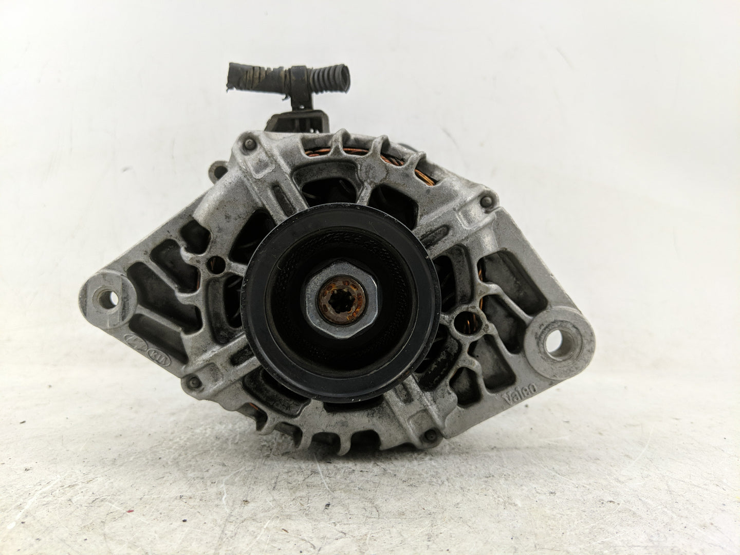 2015-2017 Hyundai Accent Alternator Replacement Generator Charging Assembly Engine OEM P/N:37300-2B510 2616741 Fits OEM Used