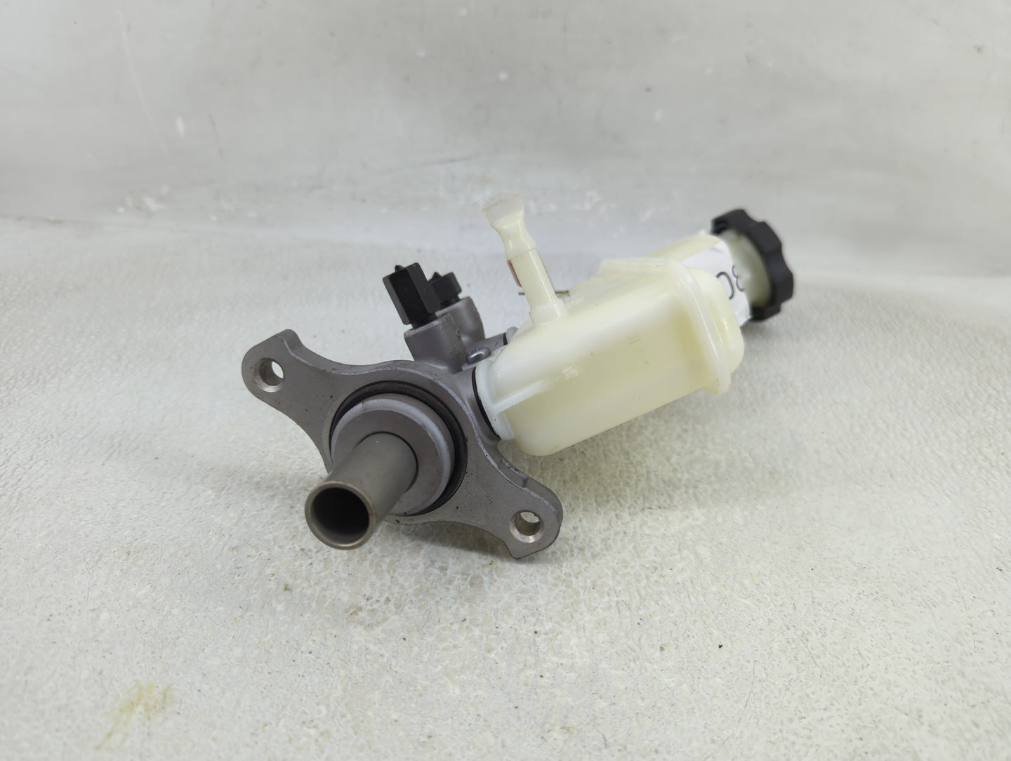 2012-2017 Hyundai Accent Brake Master Cylinder 1312089 - Oemusedautoparts1.com
