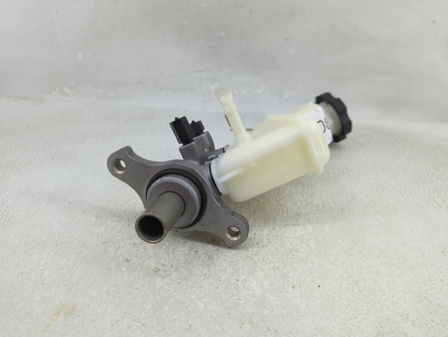 2012-2017 Hyundai Accent Brake Master Cylinder 1312089 - Oemusedautoparts1.com
