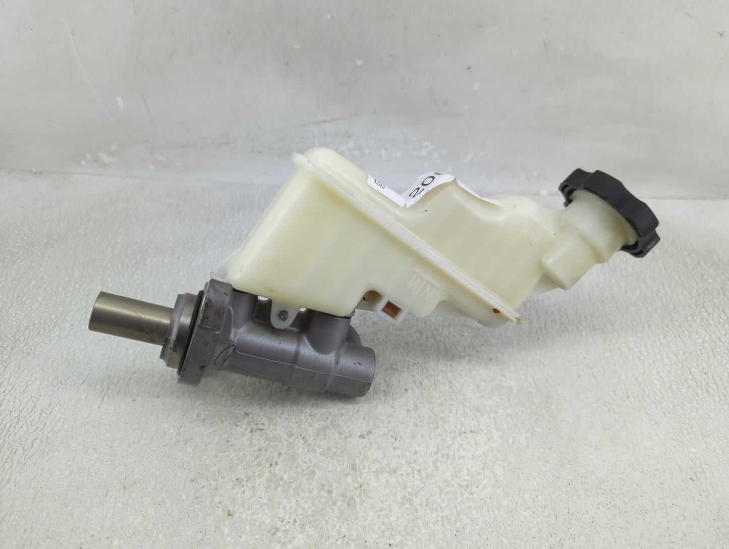 2012-2017 Hyundai Accent Brake Master Cylinder 1312089 - Oemusedautoparts1.com