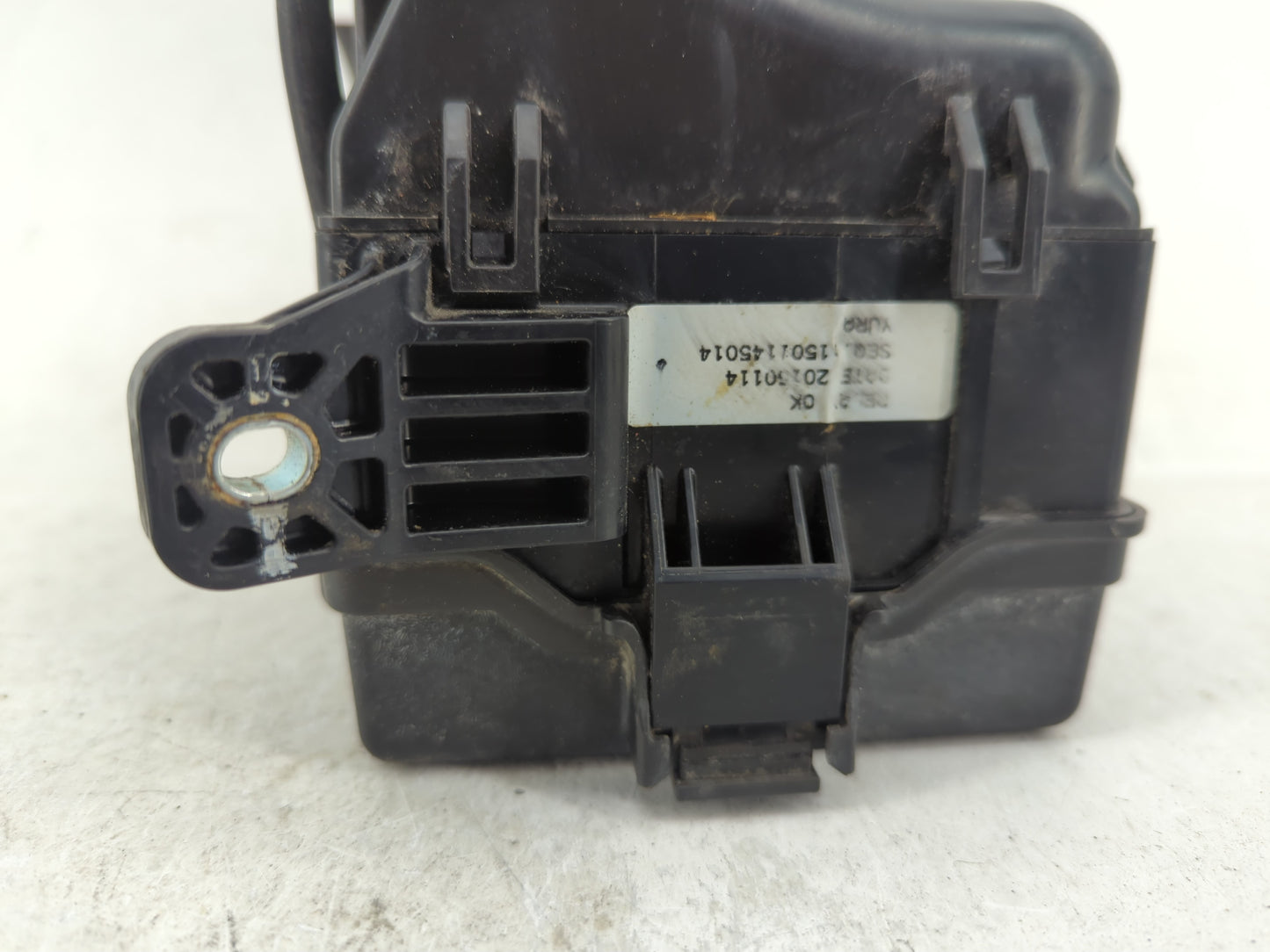 2015-2017 Hyundai Accent Fusebox Fuse Box Panel Relay Module Fits Fits 2015 2016 2017 OEM Used Auto Parts - Oemusedautoparts