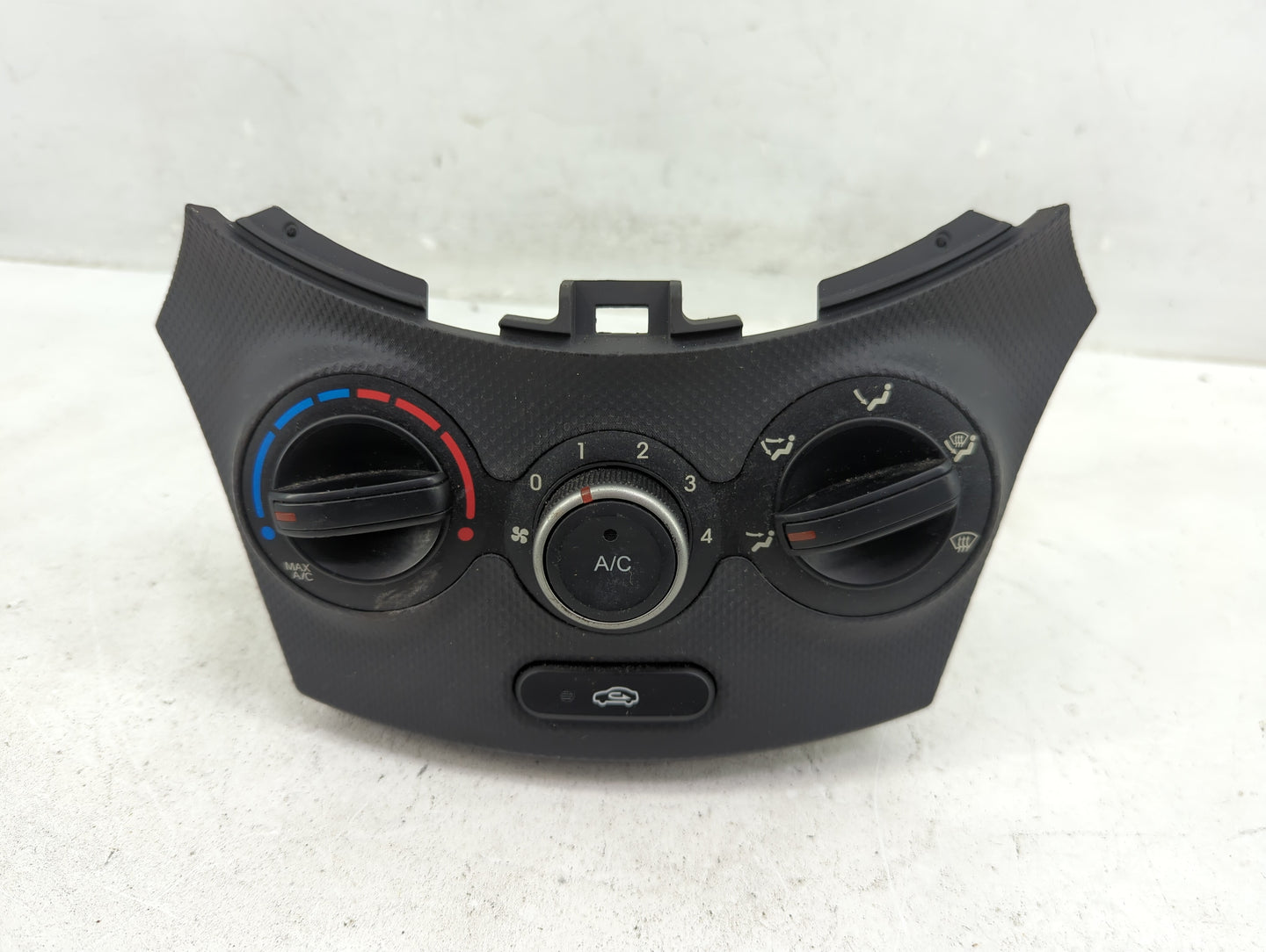 2015-2017 Hyundai Accent Climate Control Module Temperature AC/Heater Replacement P/N:97250-1RBL1 Fits Fits 2015 2016 2017 O