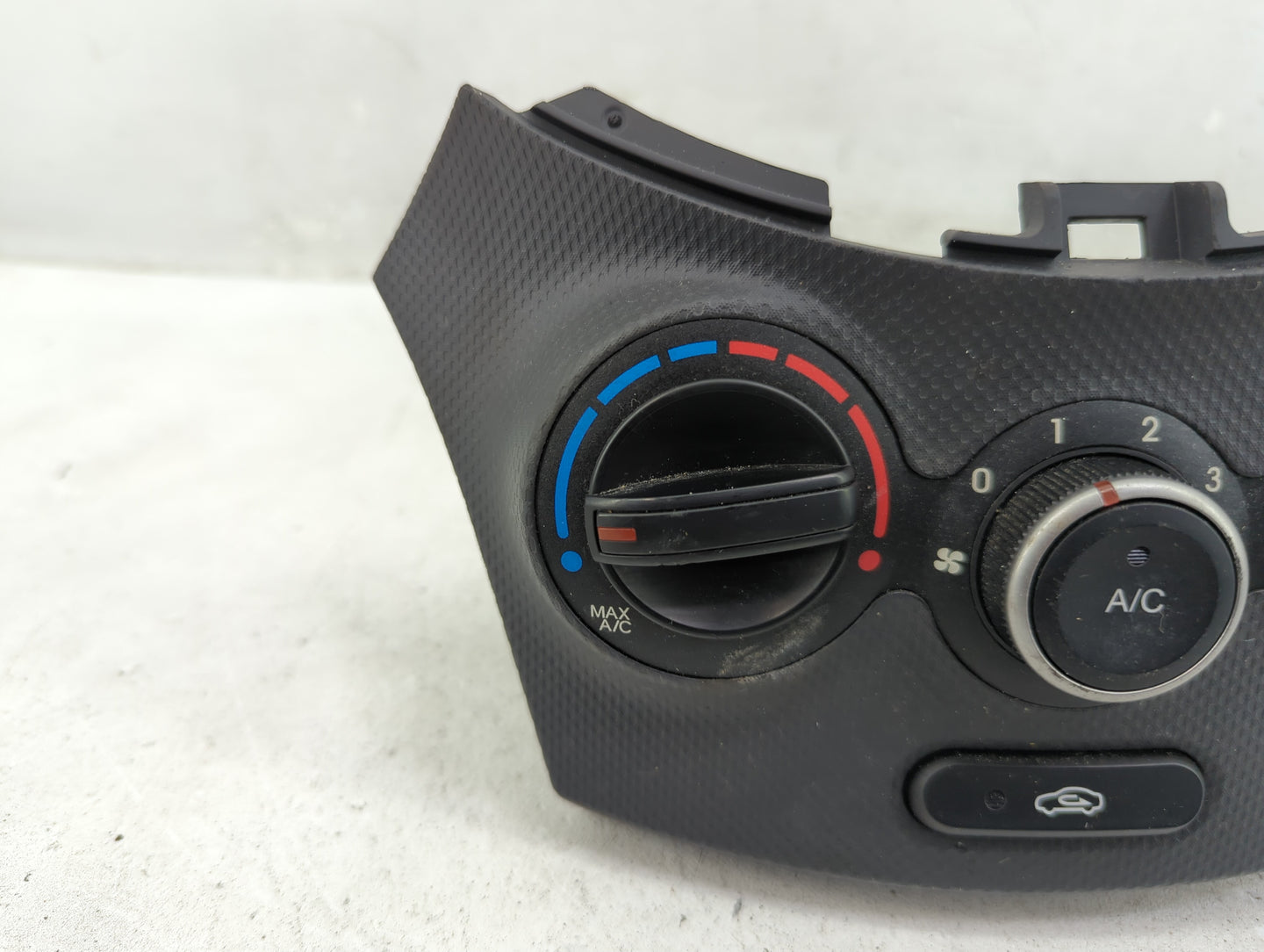 2015-2017 Hyundai Accent Climate Control Module Temperature AC/Heater Replacement P/N:97250-1RBL1 Fits Fits 2015 2016 2017 O