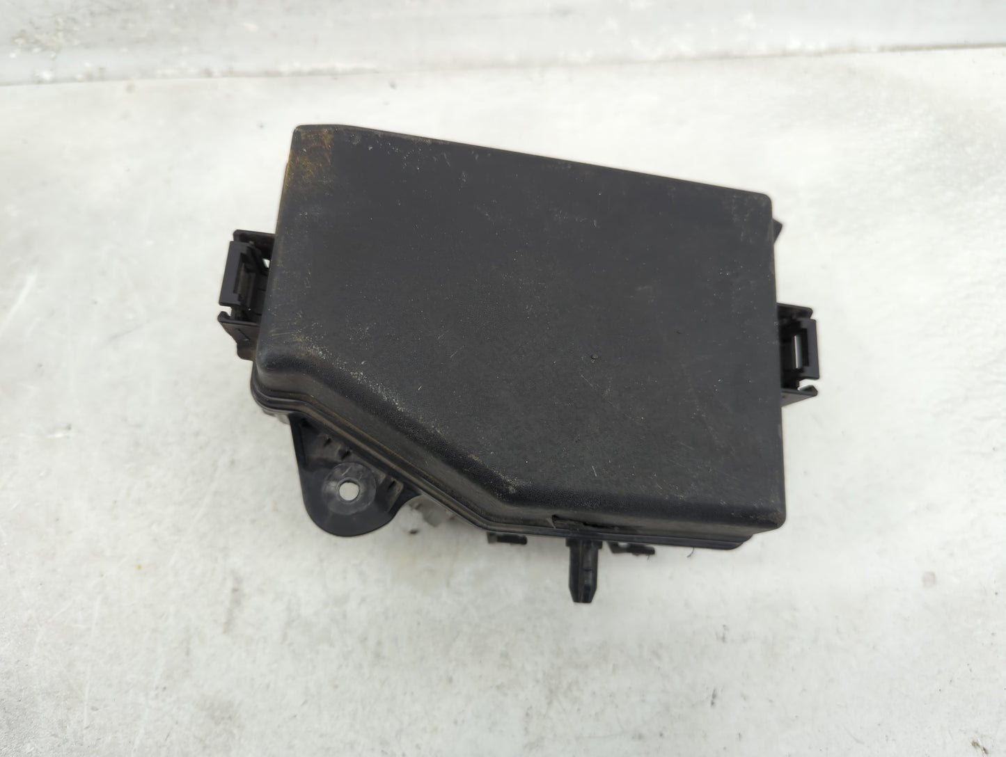 2015-2017 Hyundai Accent Fusebox Fuse Box Panel Relay Module Fits Fits 2015 2016 2017 OEM Used Auto Parts - Oemusedautoparts