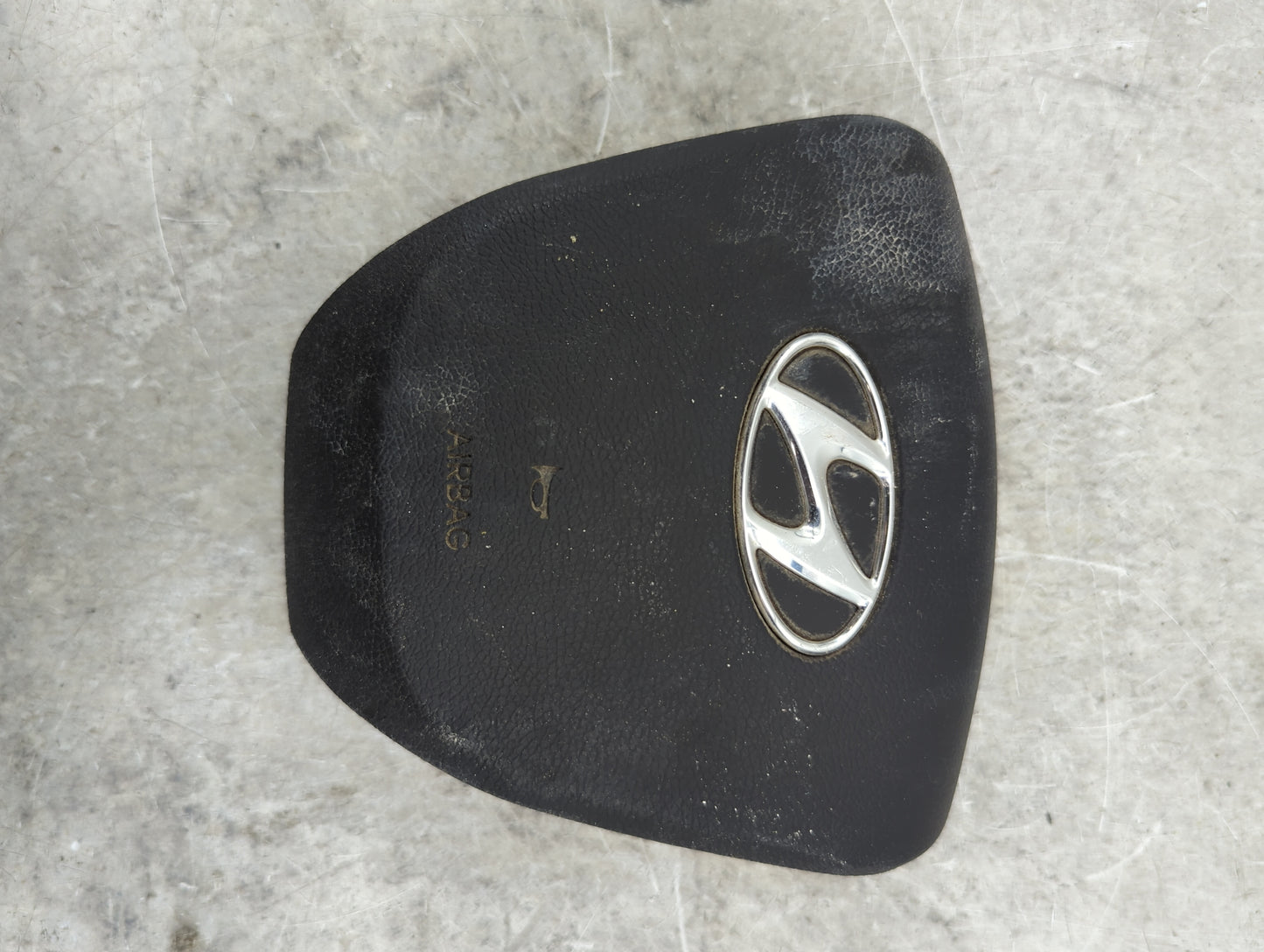 2012-2017 Hyundai Accent Air Bag Driver Left Steering Wheel Mounted 1459089 - Oemusedautoparts1.com