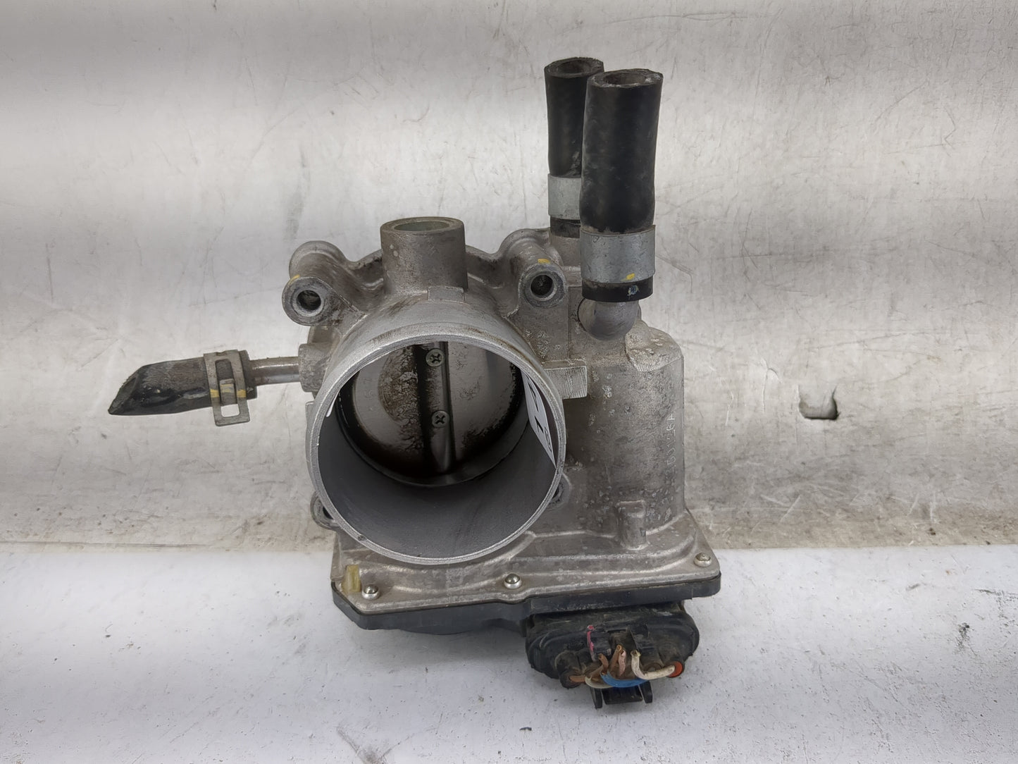 2012-2019 Hyundai Accent Throttle Body P/N:35100-2B300 Fits Fits 2012 2013 2014 2015 2016 2017 2018 2019 OEM Used Auto Parts