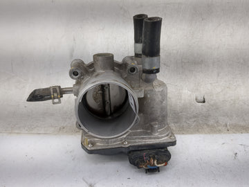 2012-2019 Hyundai Accent Throttle Body P/N:35100-2B300 Fits Fits 2012 2013 2014 2015 2016 2017 2018 2019 OEM Used Auto Parts