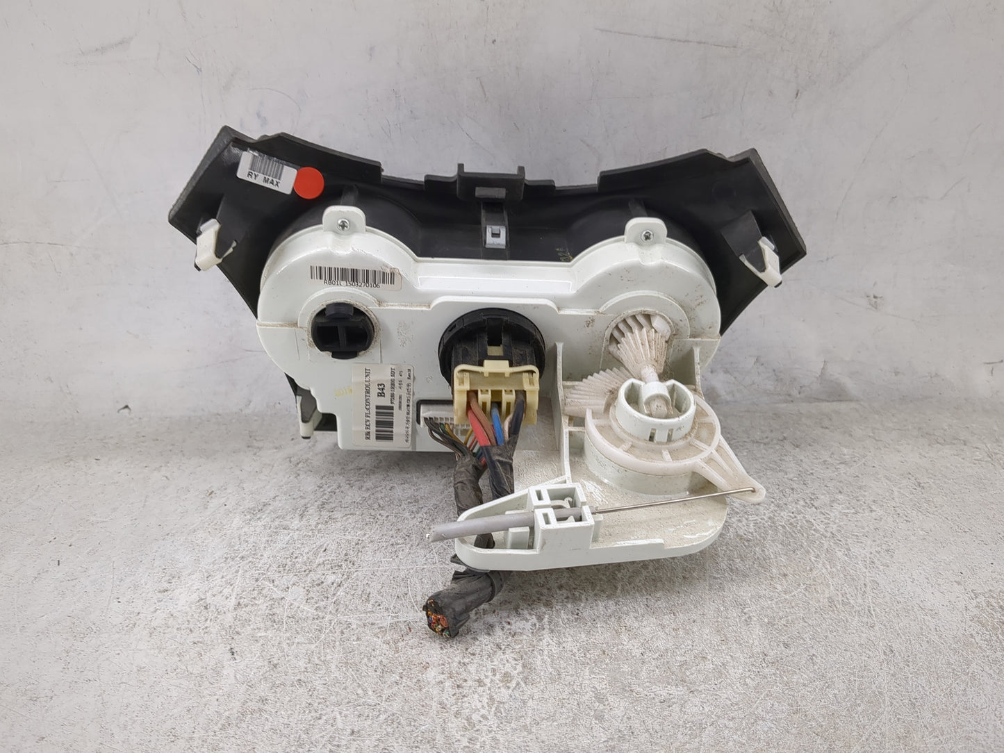 2015 Hyundai Accent Climate Control Module Temperature AC/Heater Replacement P/N:97250-1RBM1 Fits OEM Used Auto Parts - Oemu