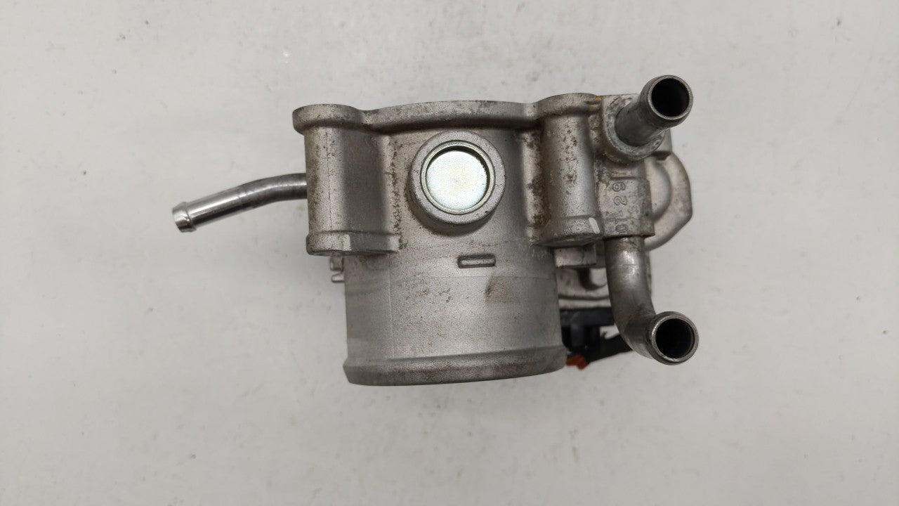 2012-2019 Hyundai Accent Throttle Body P/N:5302-1S02 35100-2B300 Fits Fits 2012 2013 2014 2015 2016 2017 2018 2019 OEM Used 