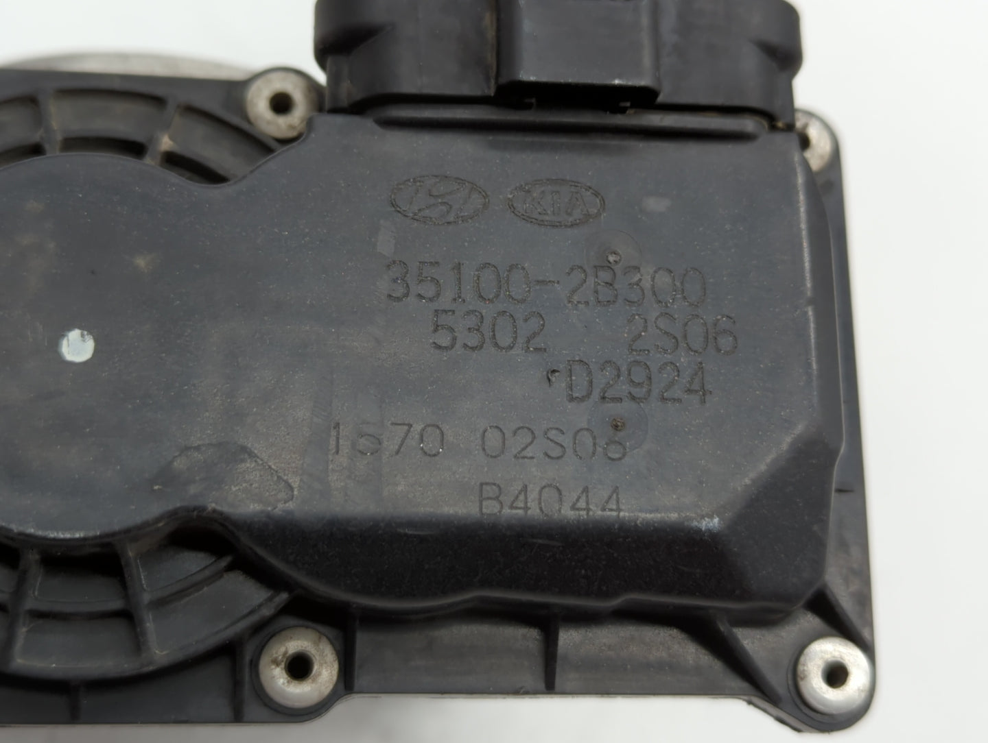 2012-2019 Hyundai Accent Throttle Body P/N:35100-2B310 5302-1S02, 35100-2B300 Fits Fits 2012 2013 2014 2015 2016 2017 2018 2