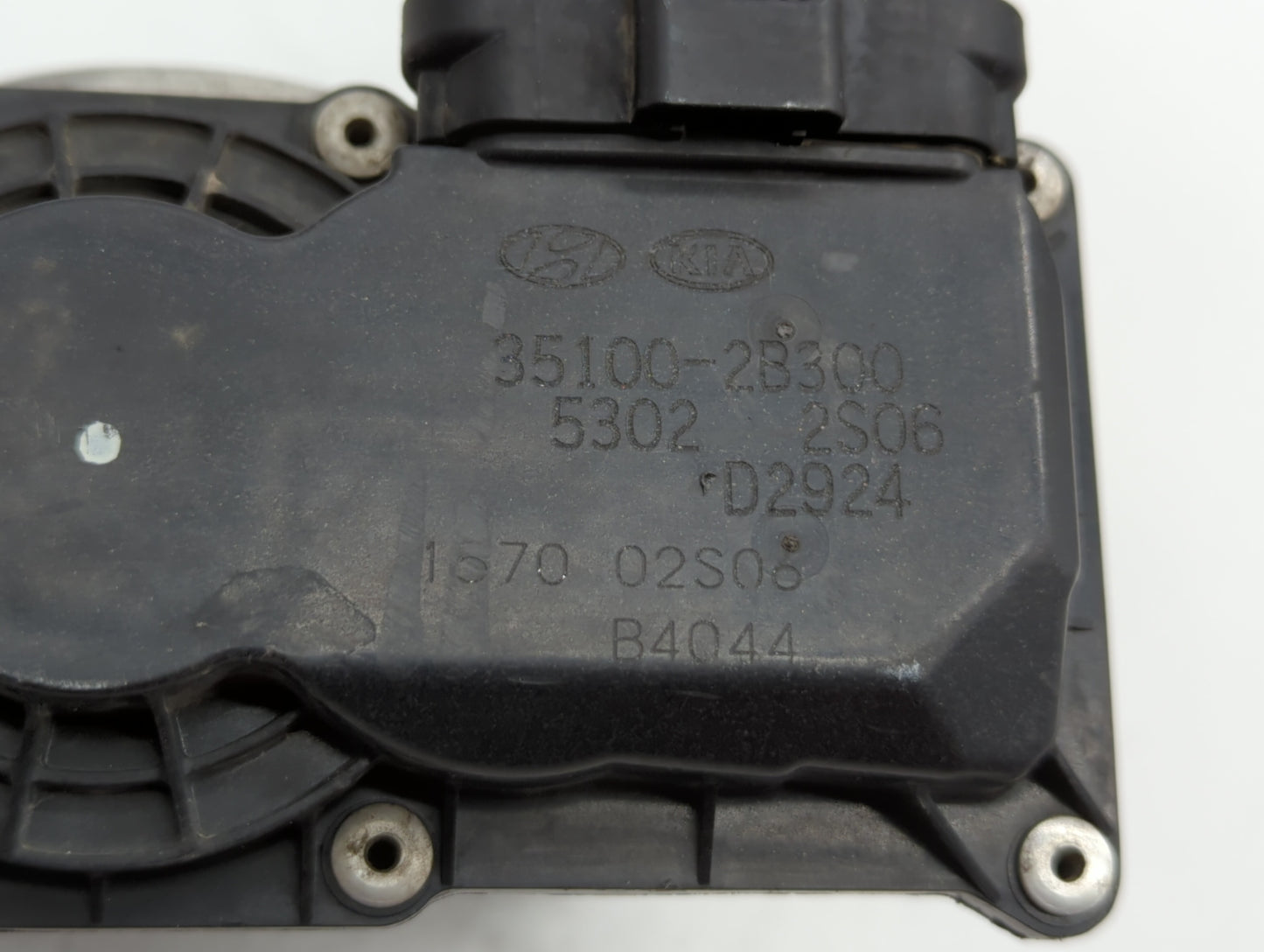 2012-2019 Hyundai Accent Throttle Body P/N:35100-2B310 5302-1S02, 35100-2B300 Fits Fits 2012 2013 2014 2015 2016 2017 2018 2