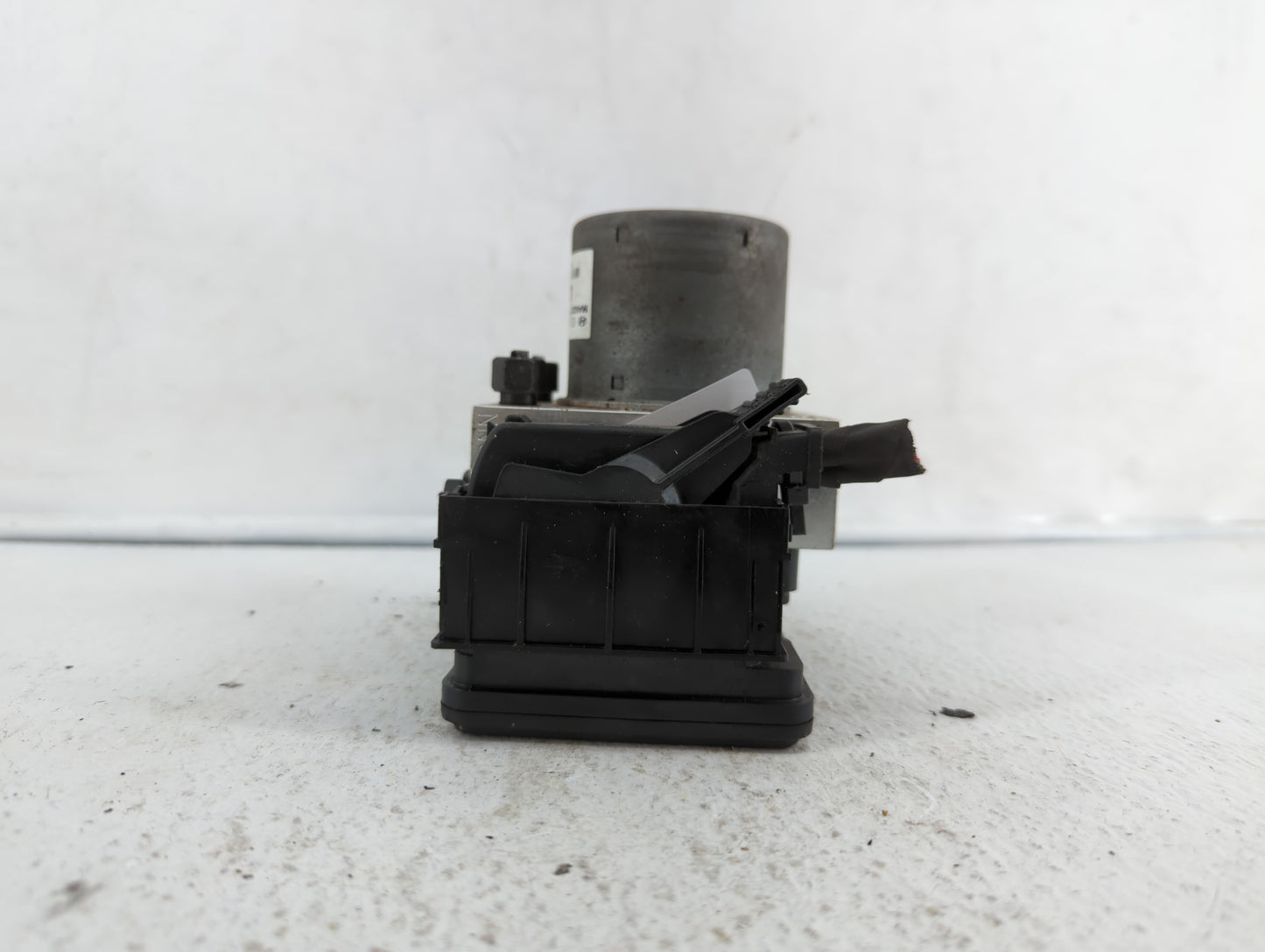 2015-2017 Hyundai Accent ABS Pump Control Module Replacement P/N:58920-1R460 Fits Fits 2015 2016 2017 OEM Used Auto Parts - 