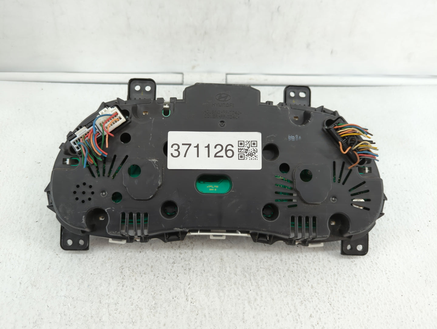 2015-2017 Hyundai Accent Instrument Cluster Speedometer Gauges P/N:94021-1R510 Fits Fits 2015 2016 2017 OEM Used Auto Parts 
