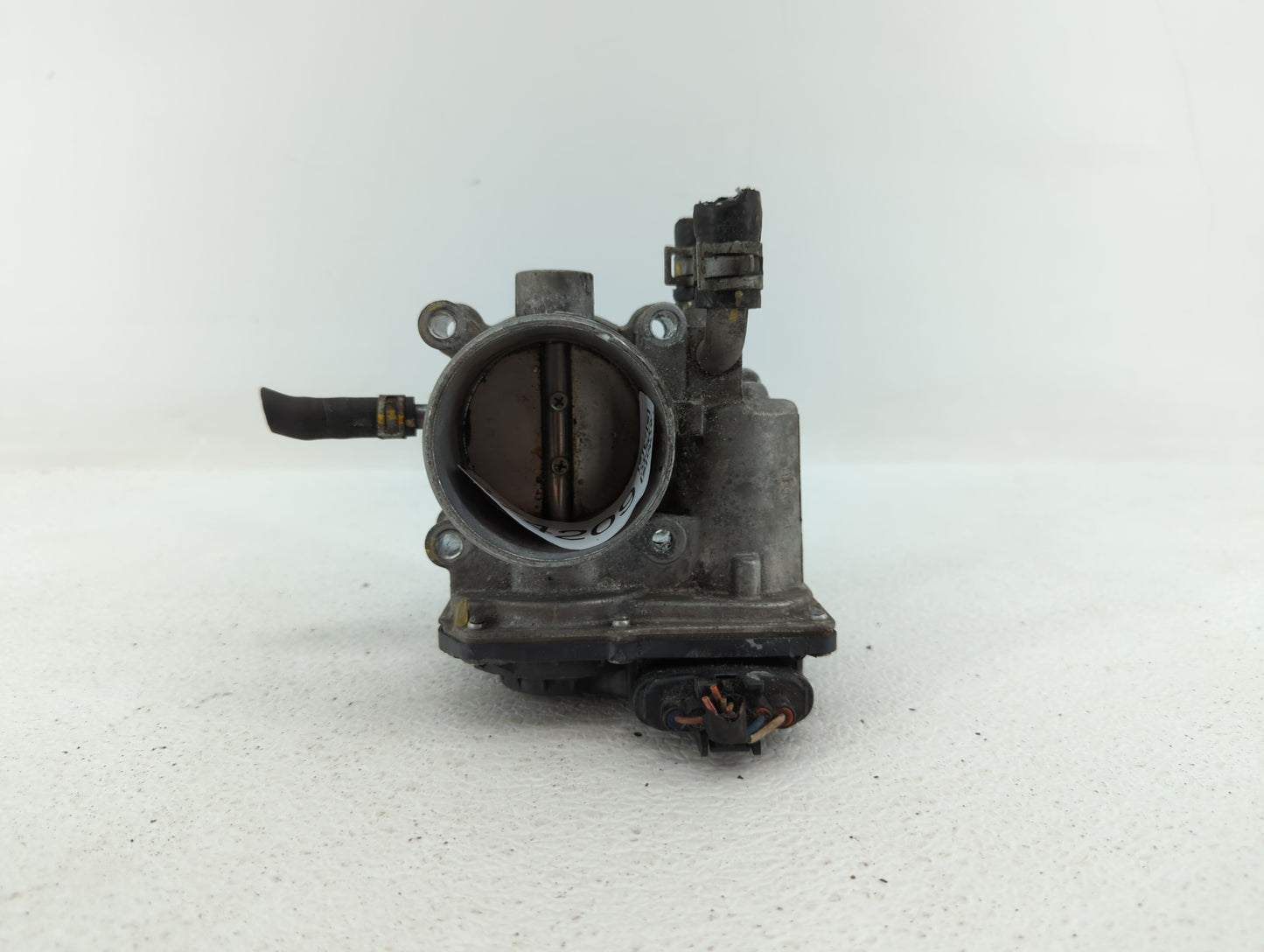 2012-2019 Hyundai Accent Throttle Body P/N:35100-2B300 Fits Fits 2012 2013 2014 2015 2016 2017 2018 2019 OEM Used Auto Parts