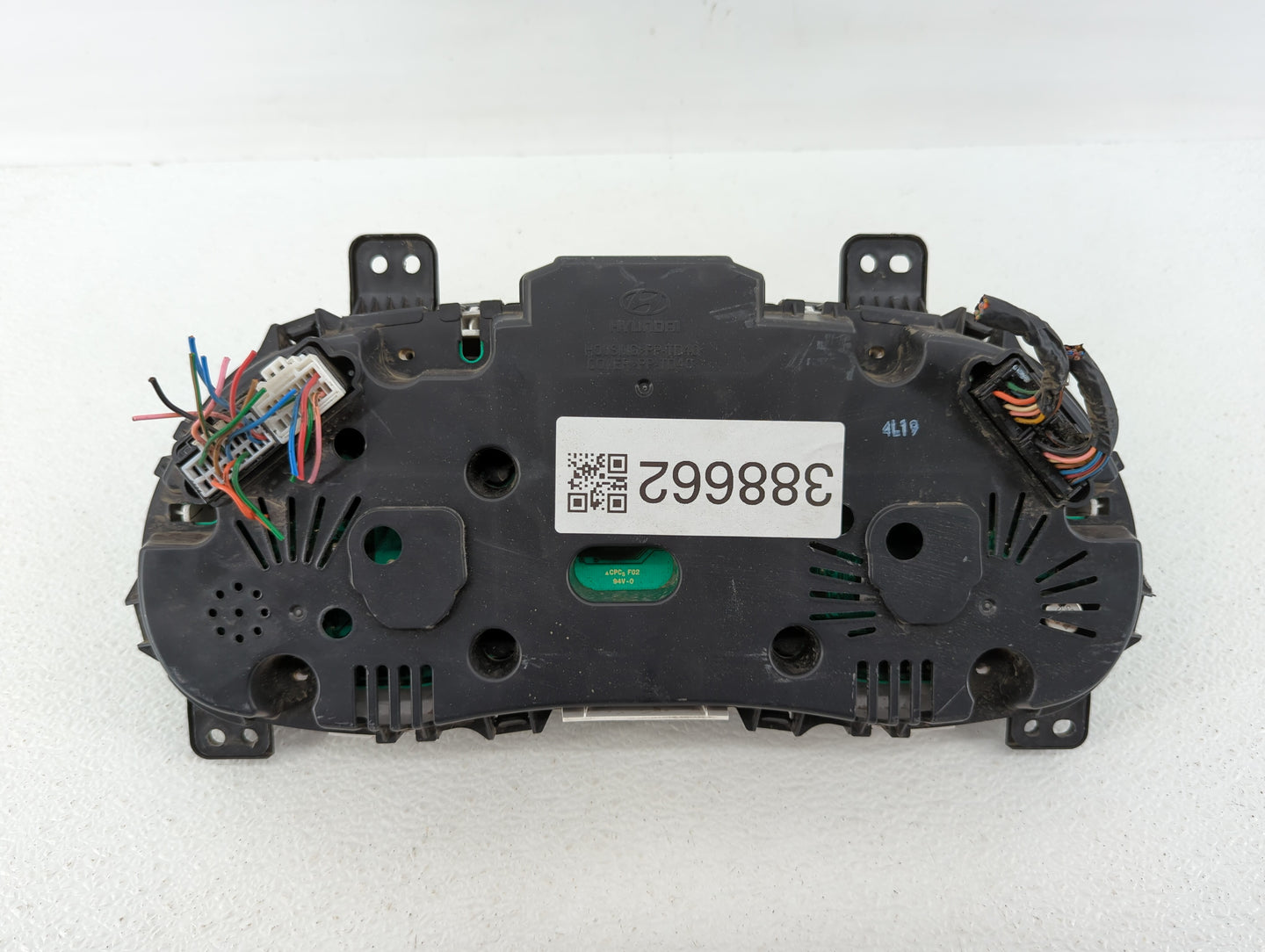 2015-2017 Hyundai Accent Instrument Cluster Speedometer Gauges P/N:94021-1R500 Fits Fits 2015 2016 2017 OEM Used Auto Parts 