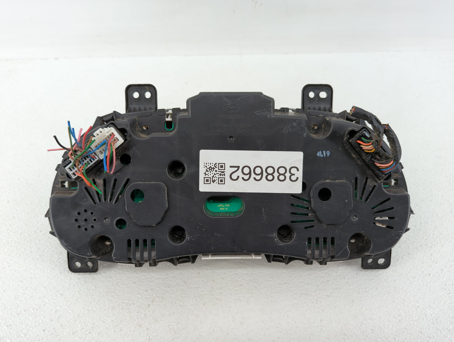 2015-2017 Hyundai Accent Instrument Cluster Speedometer Gauges P/N:94021-1R500 Fits Fits 2015 2016 2017 OEM Used Auto Parts 