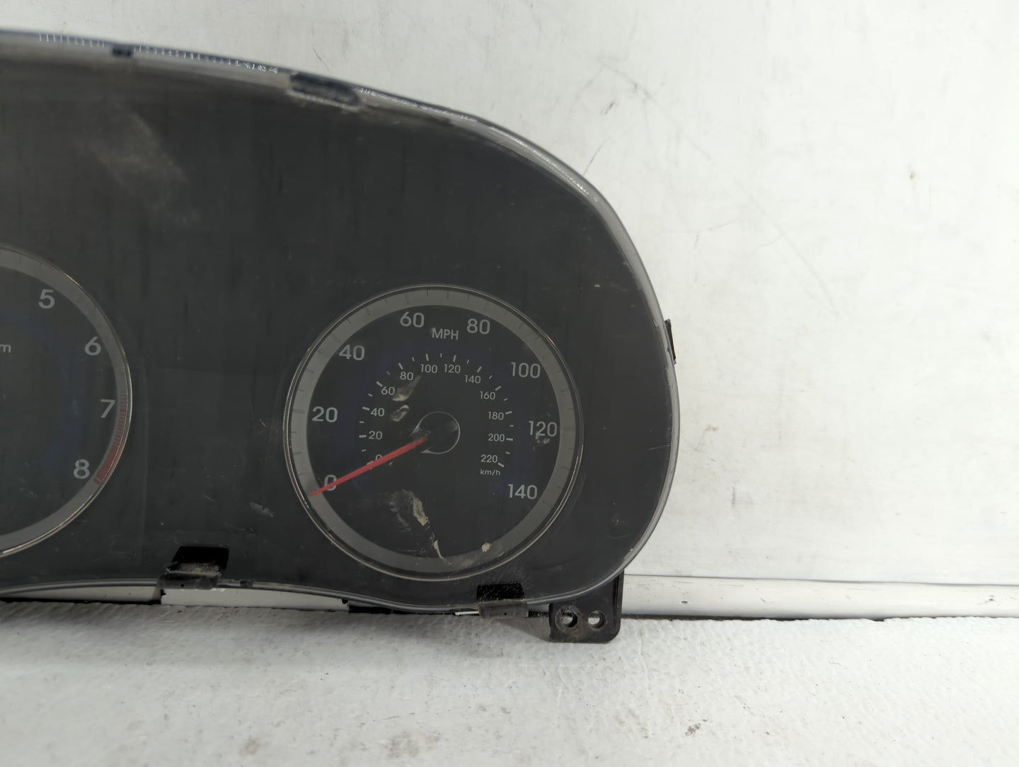 2015-2017 Hyundai Accent Instrument Cluster Speedometer Gauges P/N:94021-1R510 Fits Fits 2015 2016 2017 OEM Used Auto Parts 