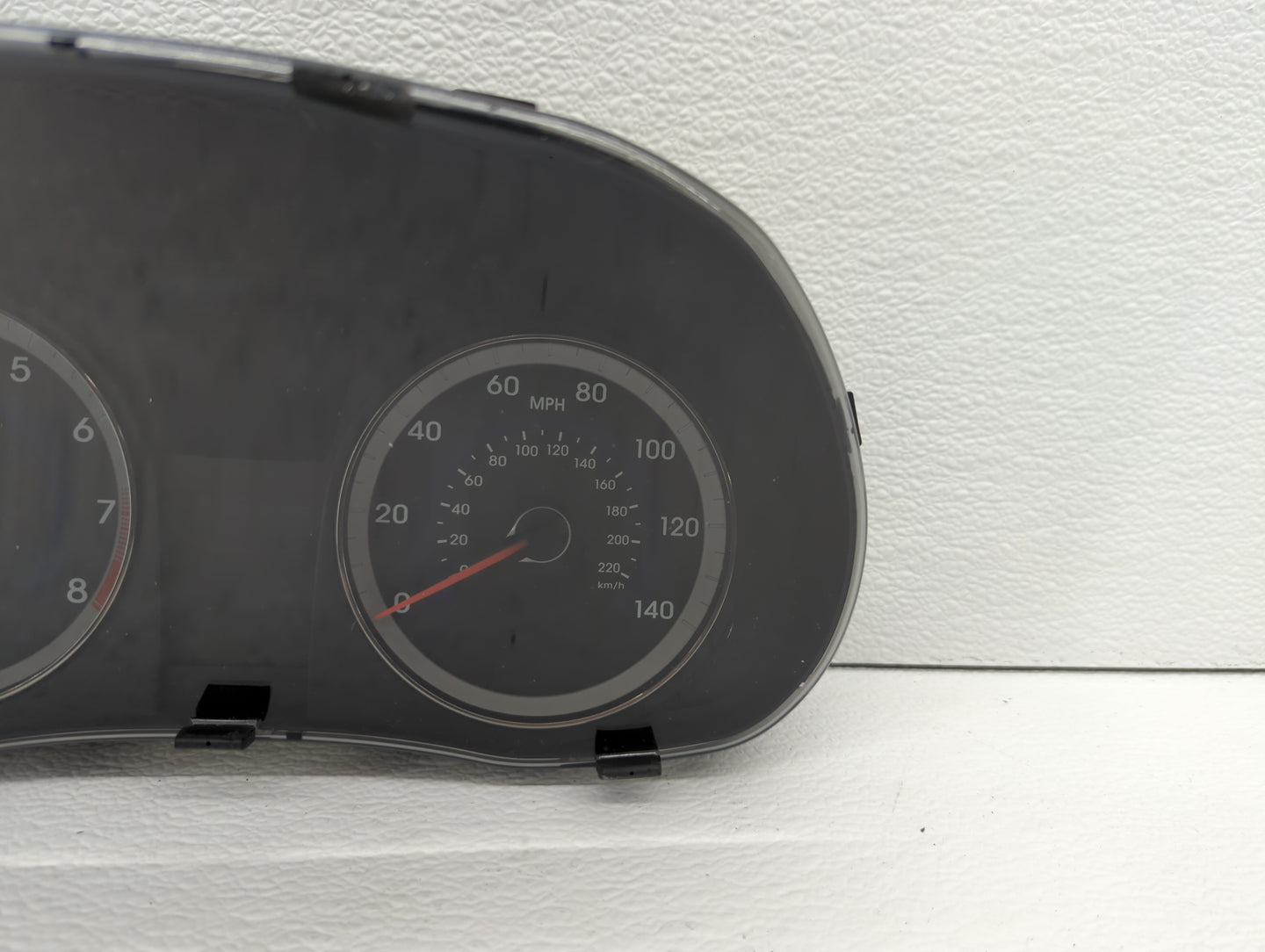 2015-2017 Hyundai Accent Instrument Cluster Speedometer Gauges P/N:94021-1R530 Fits Fits 2015 2016 2017 OEM Used Auto Parts 
