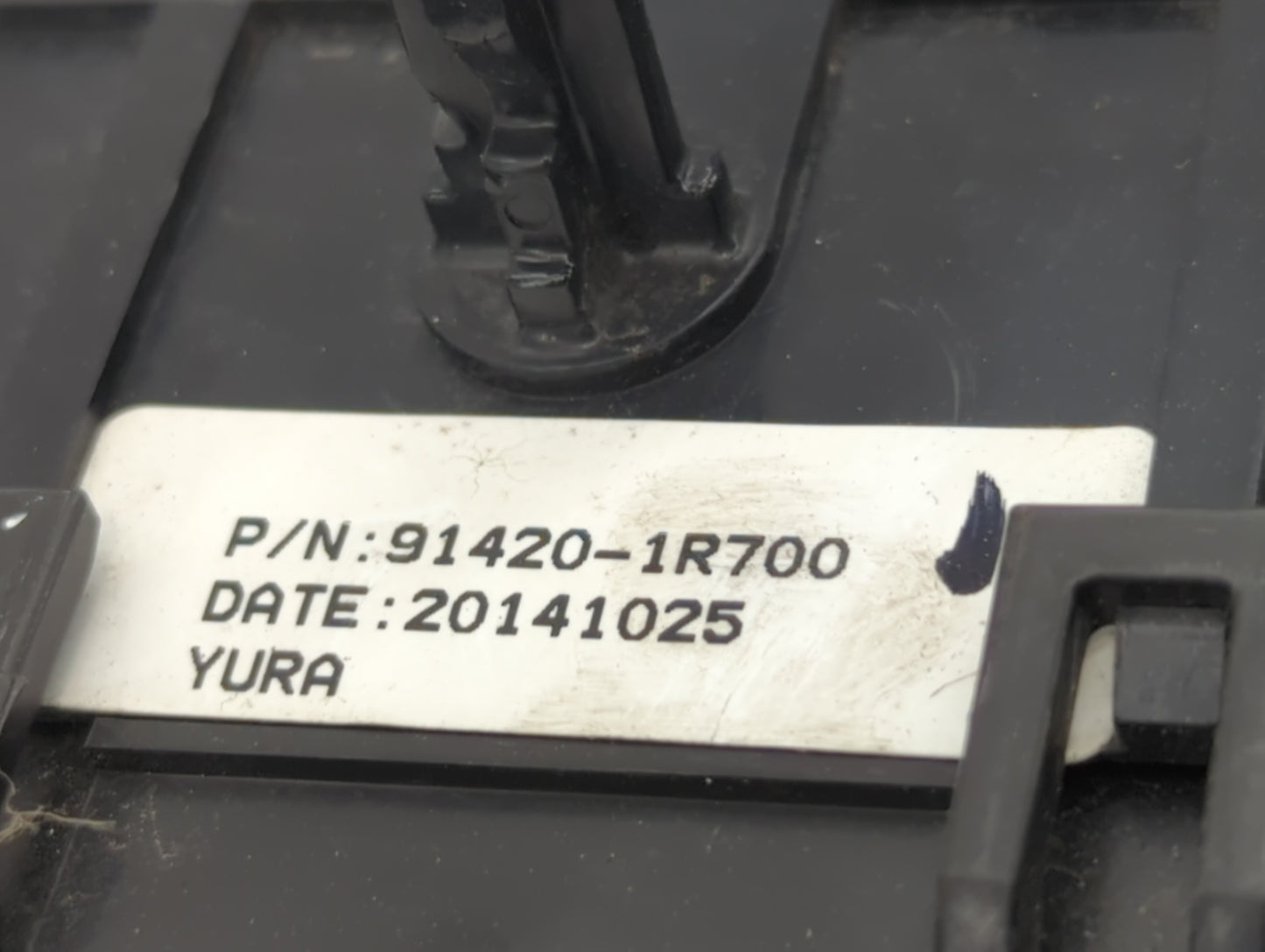 2015-2017 Hyundai Accent Fusebox Fuse Box Panel Relay Module P/N:91420-1R620 91420-1R700, 91420-1R701 Fits Fits 2015 2016 20