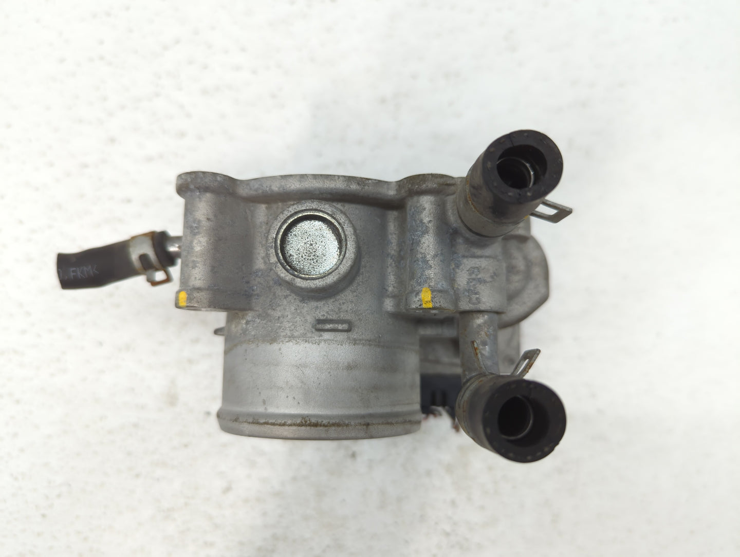 2012-2019 Hyundai Accent Throttle Body P/N:35100-2B300 Fits Fits 2012 2013 2014 2015 2016 2017 2018 2019 OEM Used Auto Parts