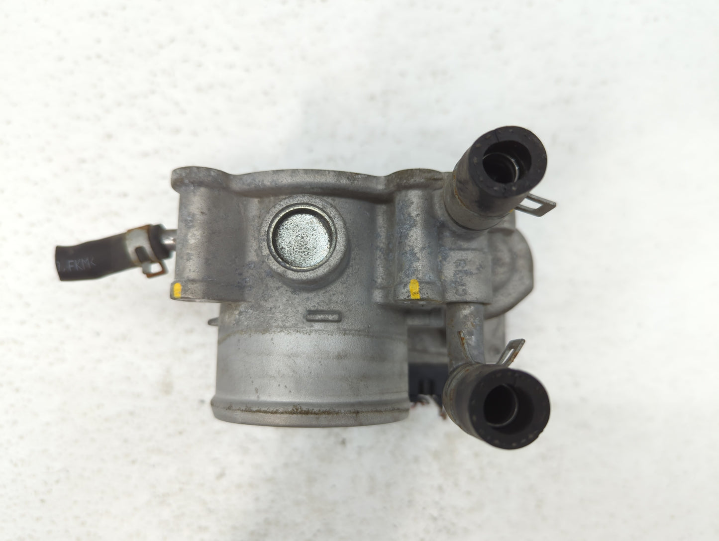 2012-2019 Hyundai Accent Throttle Body P/N:35100-2B300 Fits Fits 2012 2013 2014 2015 2016 2017 2018 2019 OEM Used Auto Parts
