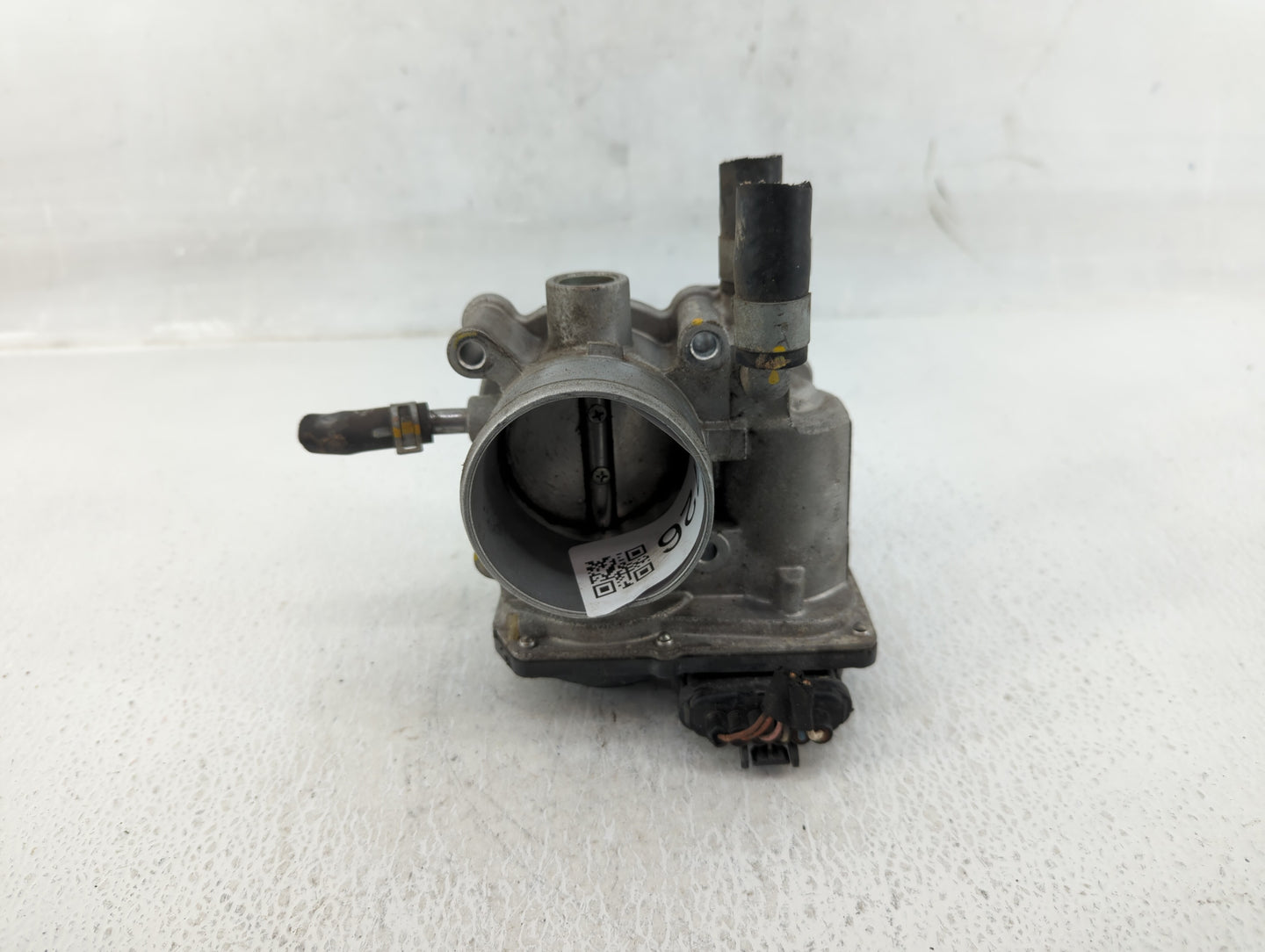 2012-2019 Hyundai Accent Throttle Body P/N:35100-2B300 Fits Fits 2012 2013 2014 2015 2016 2017 2018 2019 OEM Used Auto Parts