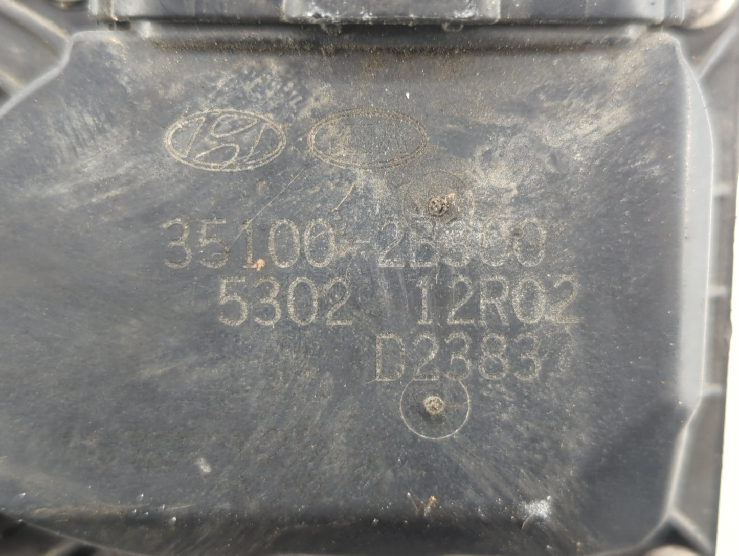 2012-2019 Hyundai Accent Throttle Body P/N:35100-2B300 Fits Fits 2012 2013 2014 2015 2016 2017 2018 2019 OEM Used Auto Parts