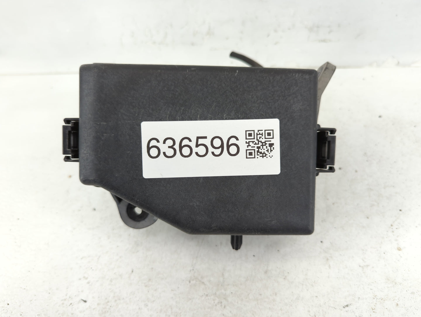 2015-2017 Hyundai Accent Fusebox Fuse Box Panel Relay Module P/N:91420-1R500 Fits Fits 2015 2016 2017 OEM Used Auto Parts - 