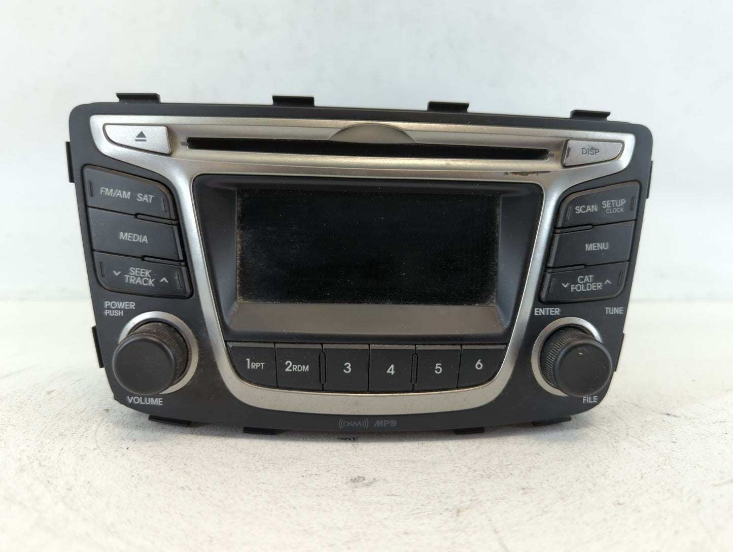 2015-2017 Hyundai Accent Am Fm Cd Player Radio Receiver - Oemusedautoparts1.com