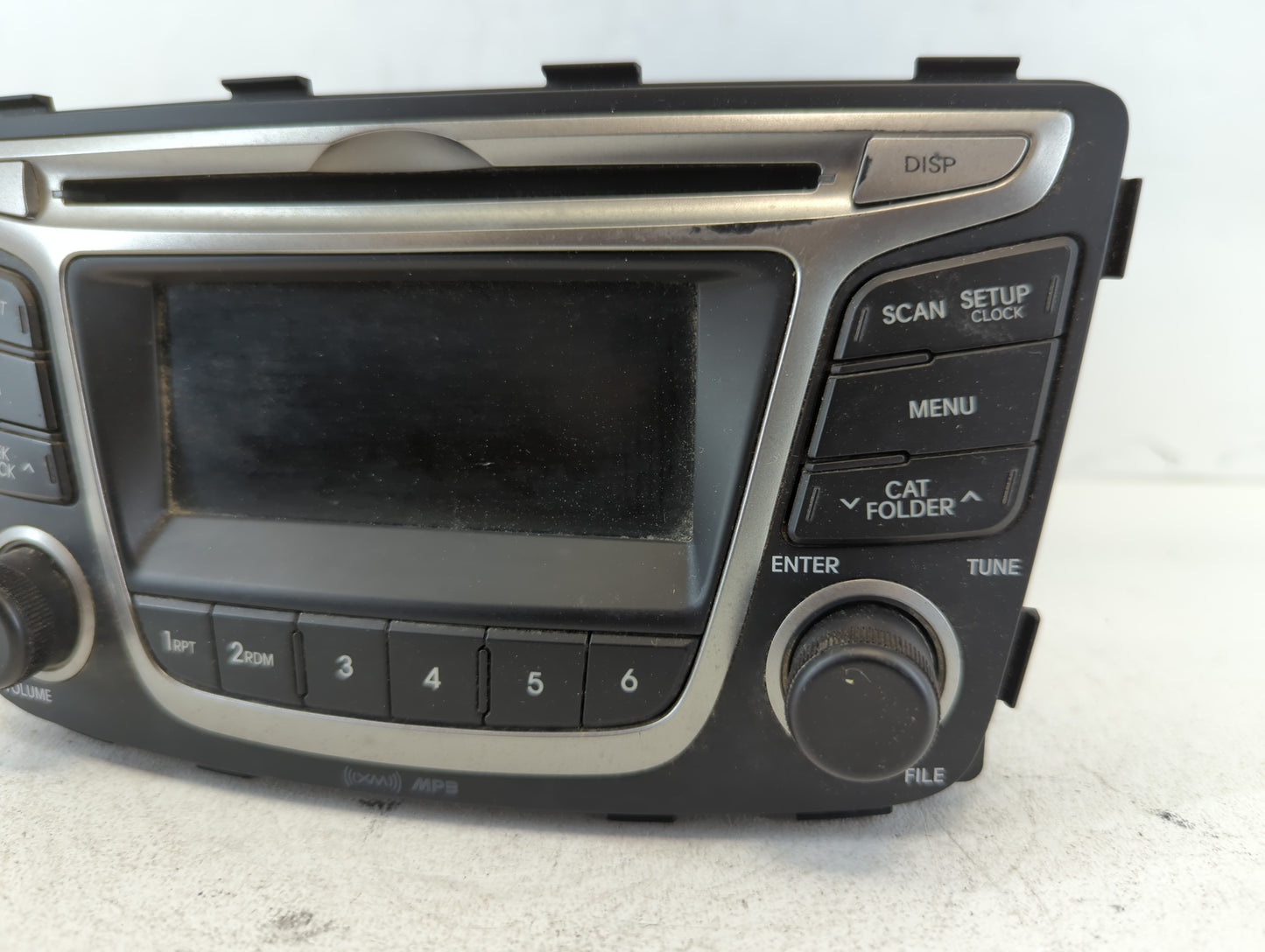 2015-2017 Hyundai Accent Am Fm Cd Player Radio Receiver - Oemusedautoparts1.com