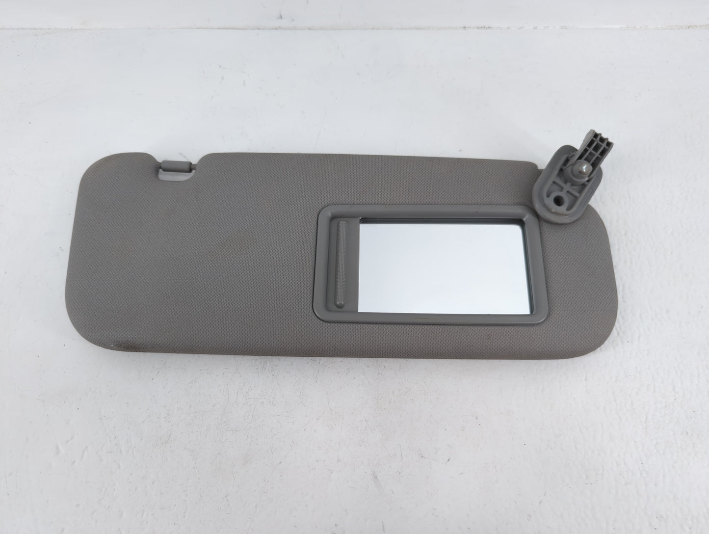 2014-2017 Hyundai Accent Sun Visor Shade Replacement Passenger Right Mirror Fits Fits 2014 2015 2016 2017 OEM Used Auto Part