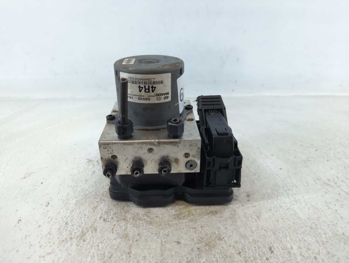 2015-2017 Hyundai Accent ABS Pump Control Module Replacement P/N:58920-1R460 Fits Fits 2015 2016 2017 OEM Used Auto Parts - 