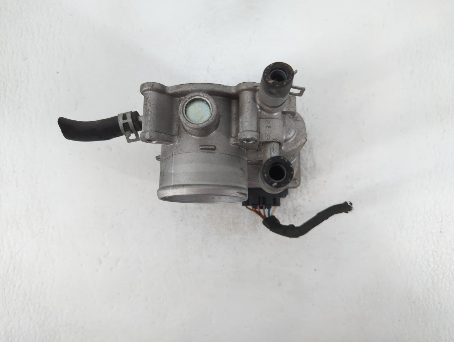 2012-2019 Hyundai Accent Throttle Body P/N:35100-2B300 Fits Fits 2012 2013 2014 2015 2016 2017 2018 2019 OEM Used Auto Parts
