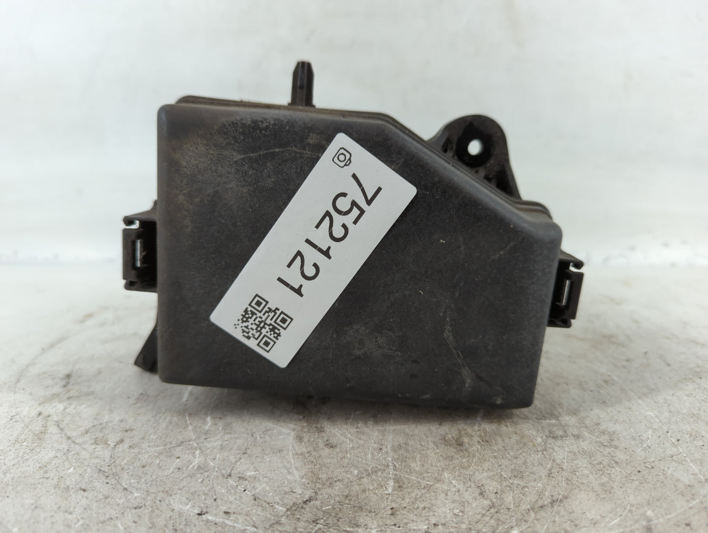 2015-2017 Hyundai Accent Fusebox Fuse Box Panel Relay Module P/N:91420-1R730 Fits Fits 2015 2016 2017 OEM Used Auto Parts - 